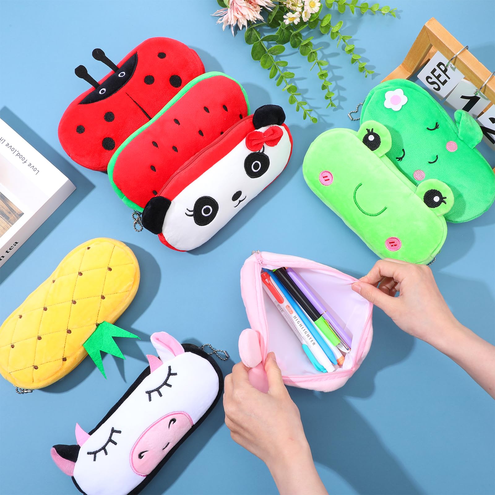 8 estuches para lápices de dibujos animados a granel, bonitos estuches con cremallera, cajas de lápices de animales y frutas, bolsa de lápices de felpa japonesa, bolsa de papelería kawaii