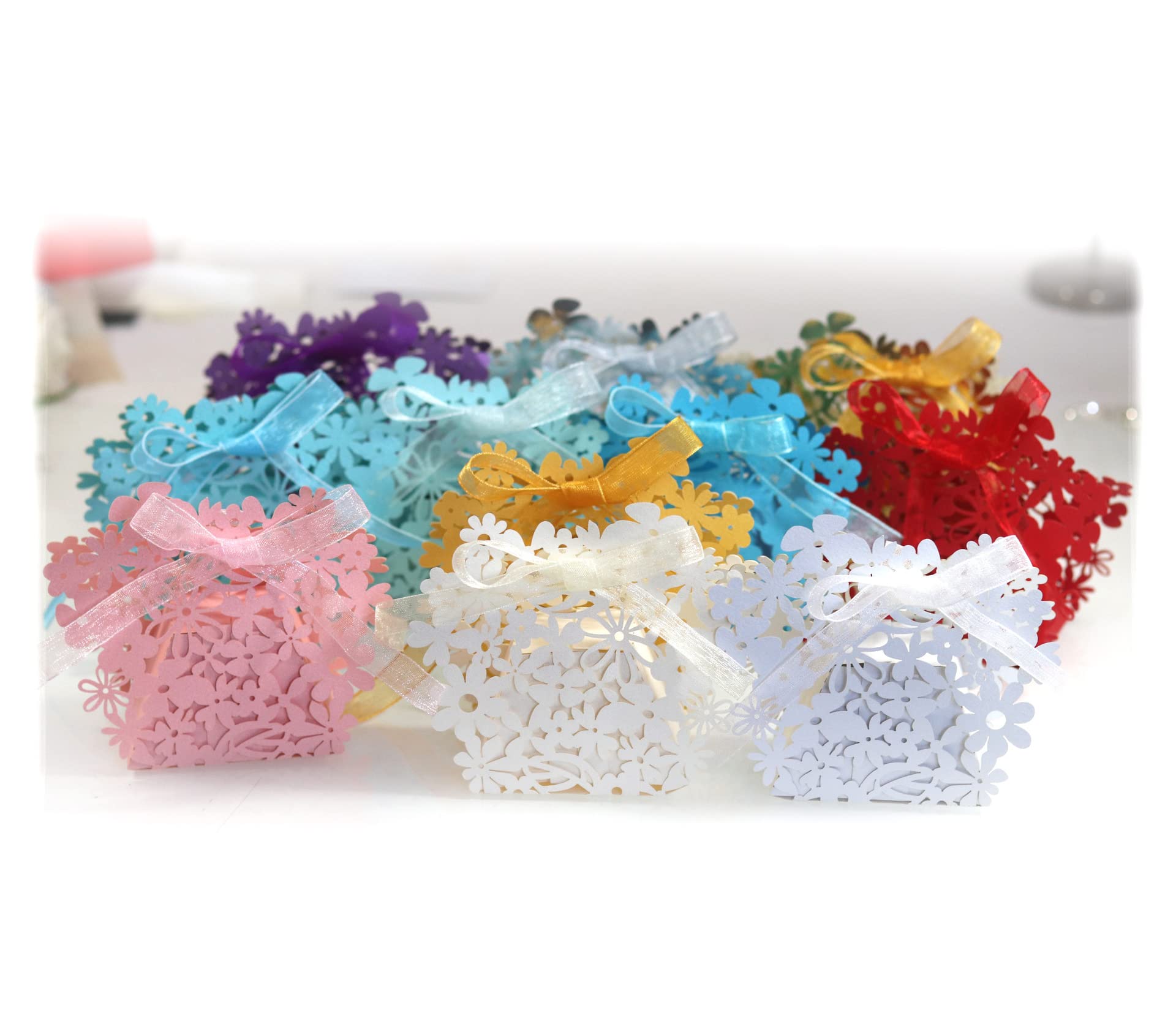 50 Stück Hohle Blumen-Geschenkboxen – Faltschachteln Aus Perlenpapier, 6x3,8x4 Cm, Für Hochzeit, Taufe, Party (Elfenbein)