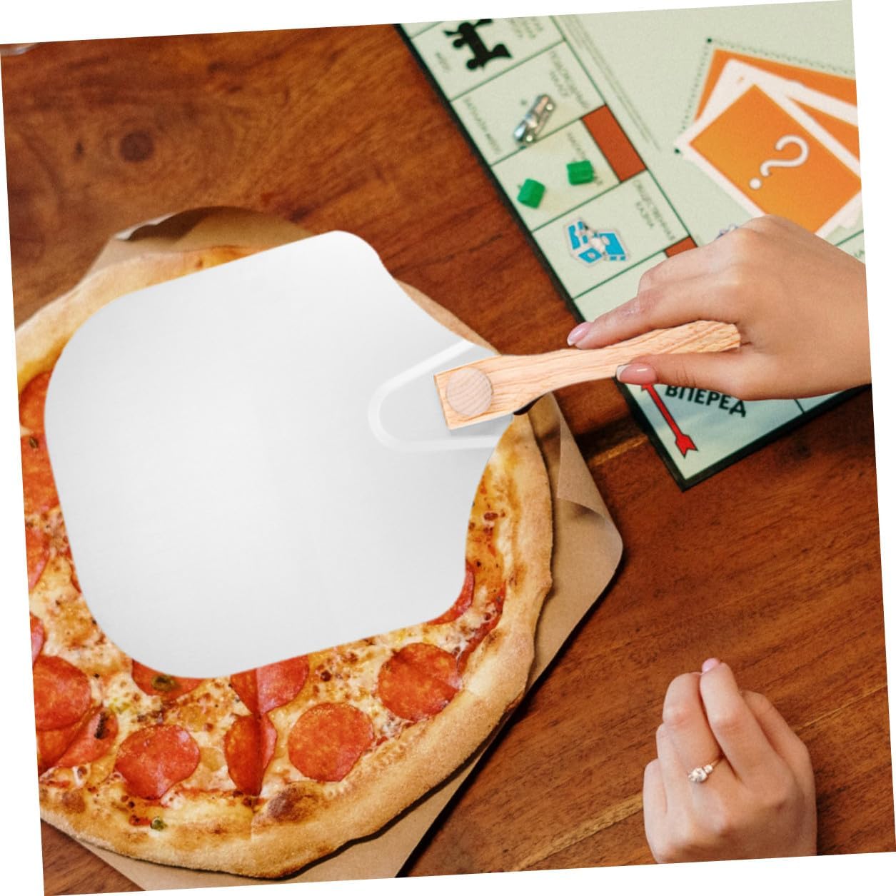 Cabilock Folding Aluminum Pizza Peel and Spatula with Wood Handle Baking Pizza Transfer Paddle for Oven and Grill Use Space-saving Tool Random Color