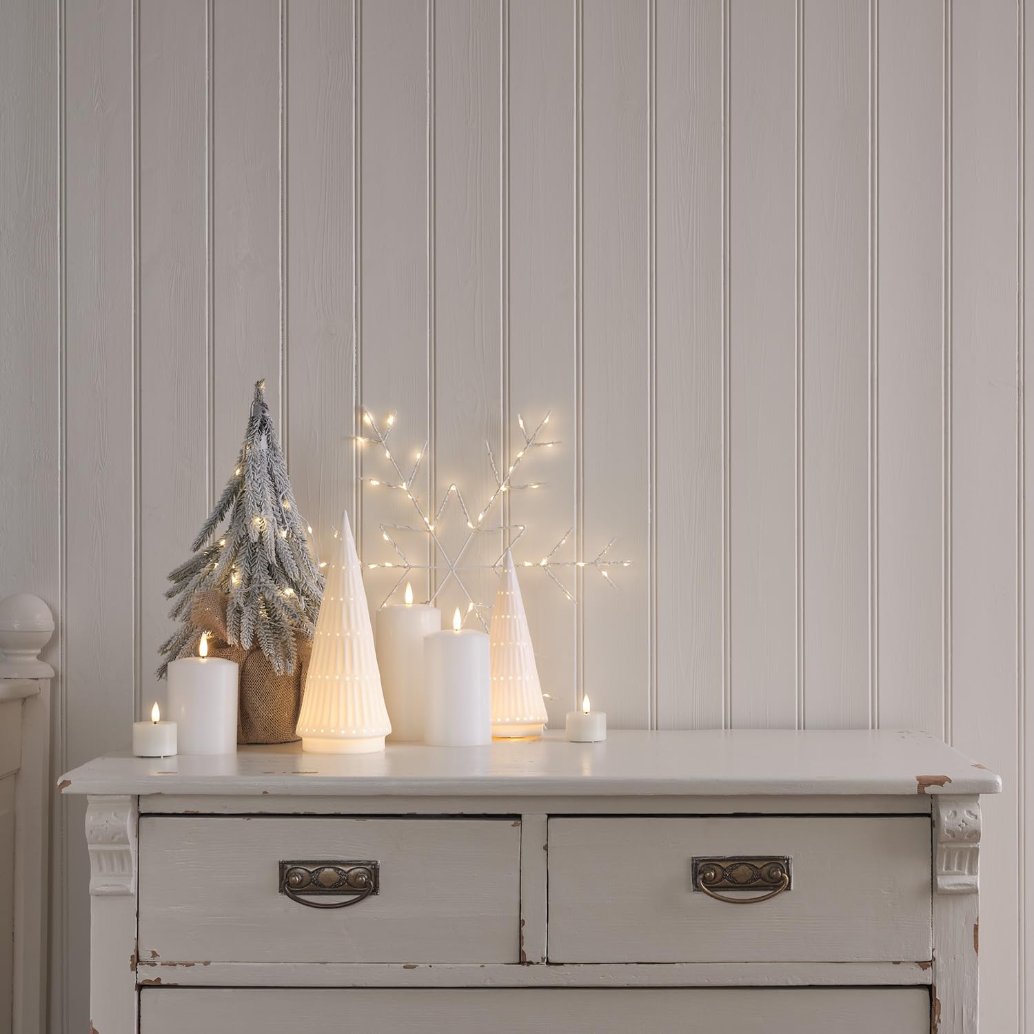 Lights4fun 40cm Indoor Pre Lit Artificial Potted Frosted Mini Christmas Tree Tabletop Decoration, White, 40 cm - Image 3