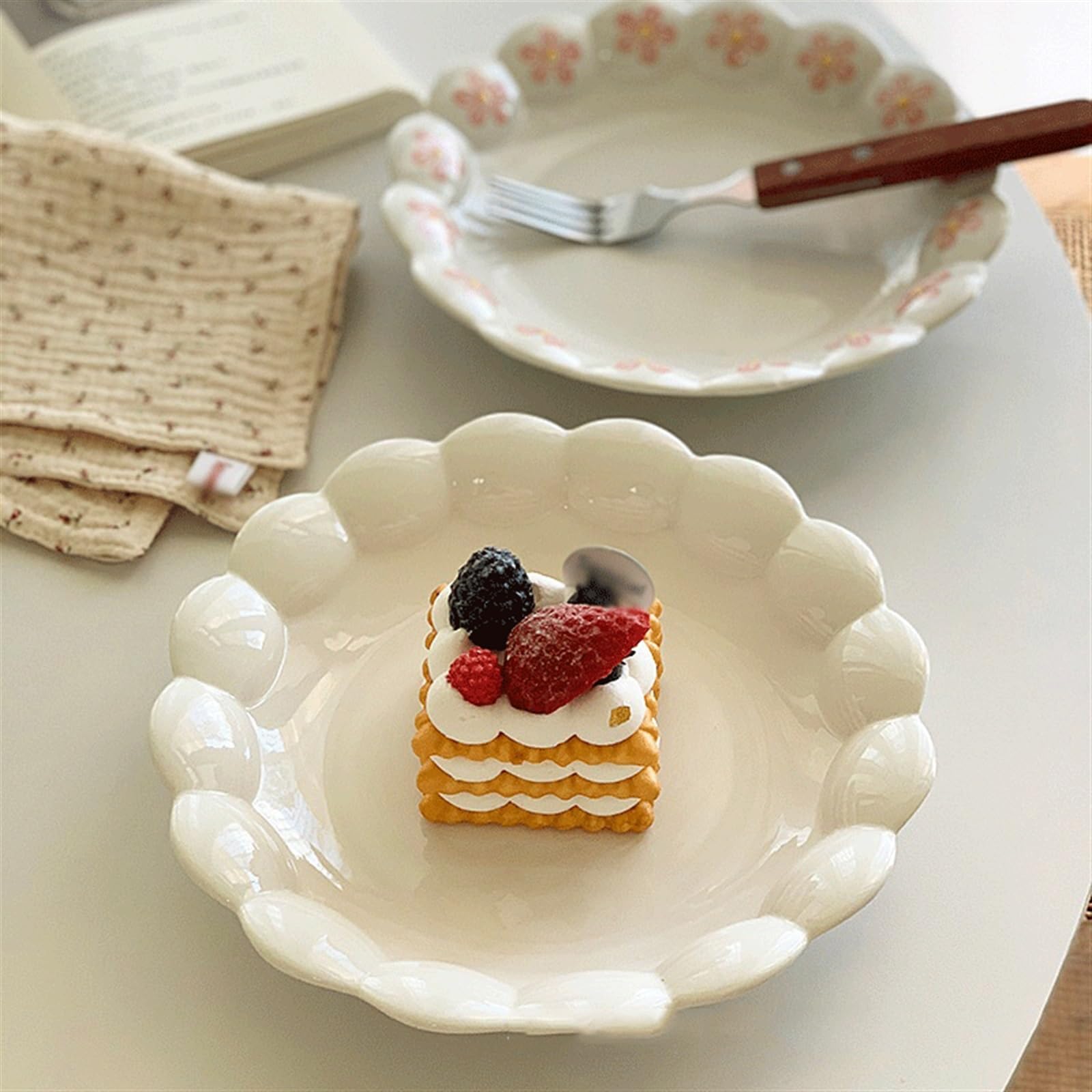 Talerze Deserowe Płatek krawędź płyta podszkliwna porcelana ceramiczna płytki talerz talerzyk deserowy sztućce 8 Cal Vintage tłoczony ażurowy Zastawa stołowa(2)