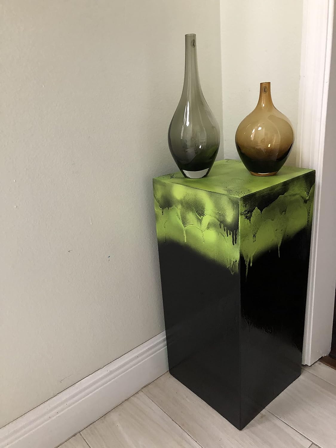 IGC Lime Green/Black Wood Pedestal - Flow Art Design - Decorative Distressed Vintage Wooden Modern Art Stand Display Side Table - Handmade Decorative Vintage Wood Modern Art (10")