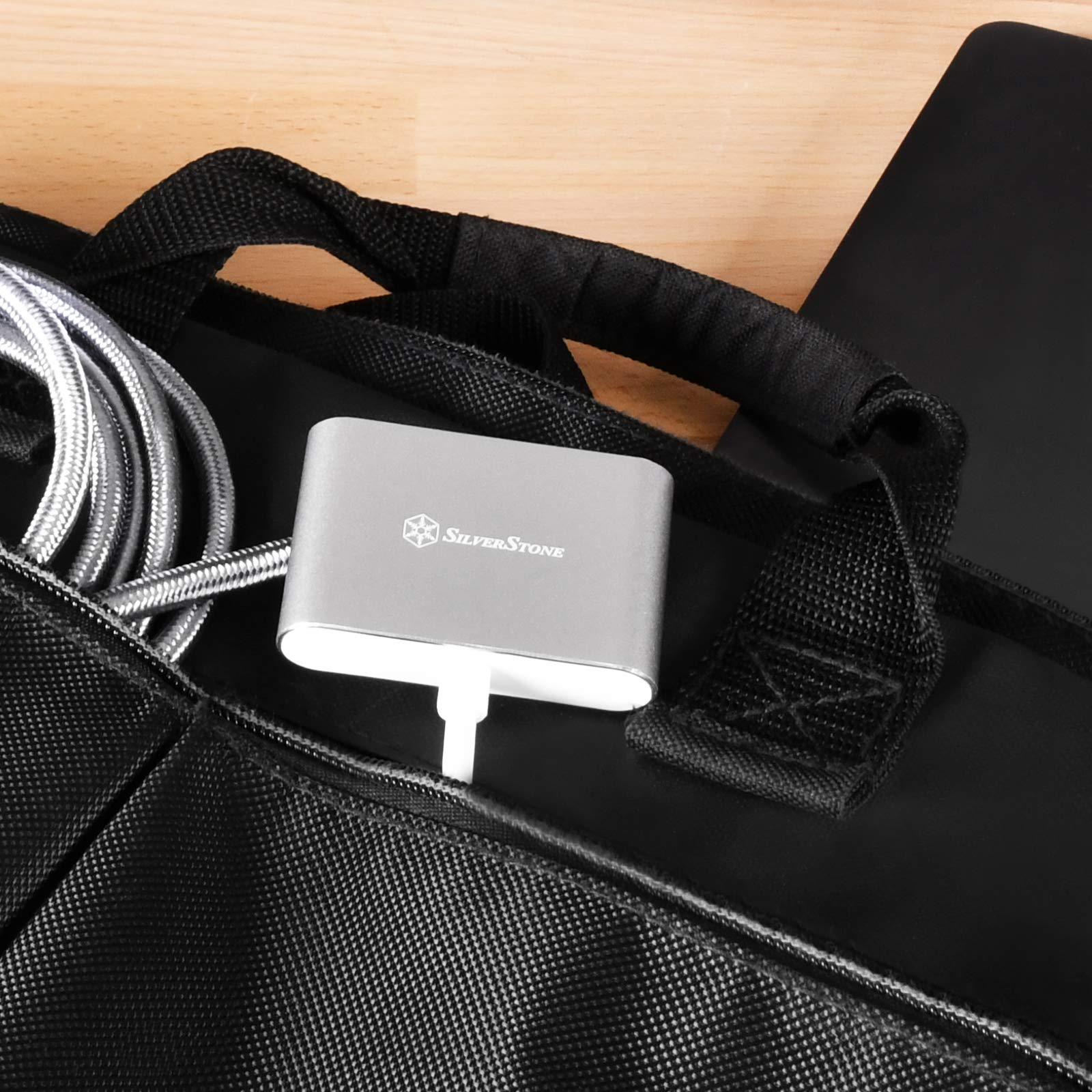 SilverStone SST-EP16C - USB Type-C auf VGA & HDMI Adapter