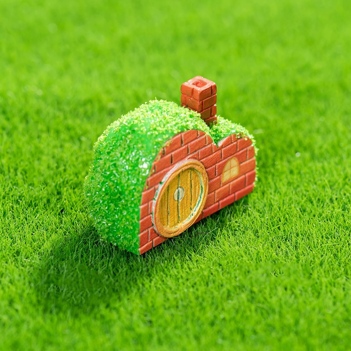 Set of 4 Flocked Miniature Fairy Garden House Accessories, Mini Resin Gnome Elf House Figurines for DIY Micro Landscape Decor Outdoor Bonsai, Terrarium, Planter Flower Pot Ornaments