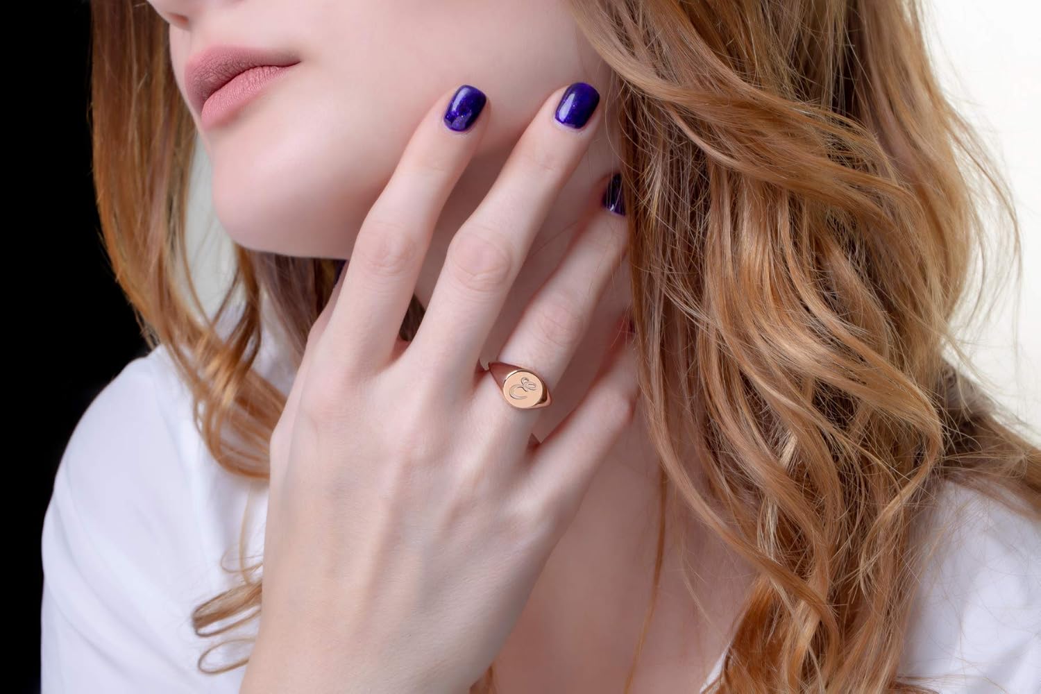 Elegant jewel box Women Round shaped signet ring in solid Gold 9k, 14k, & 18k, Personalized Gold chevalier ring, Custom Initial engraved, Personalized gift, RN320