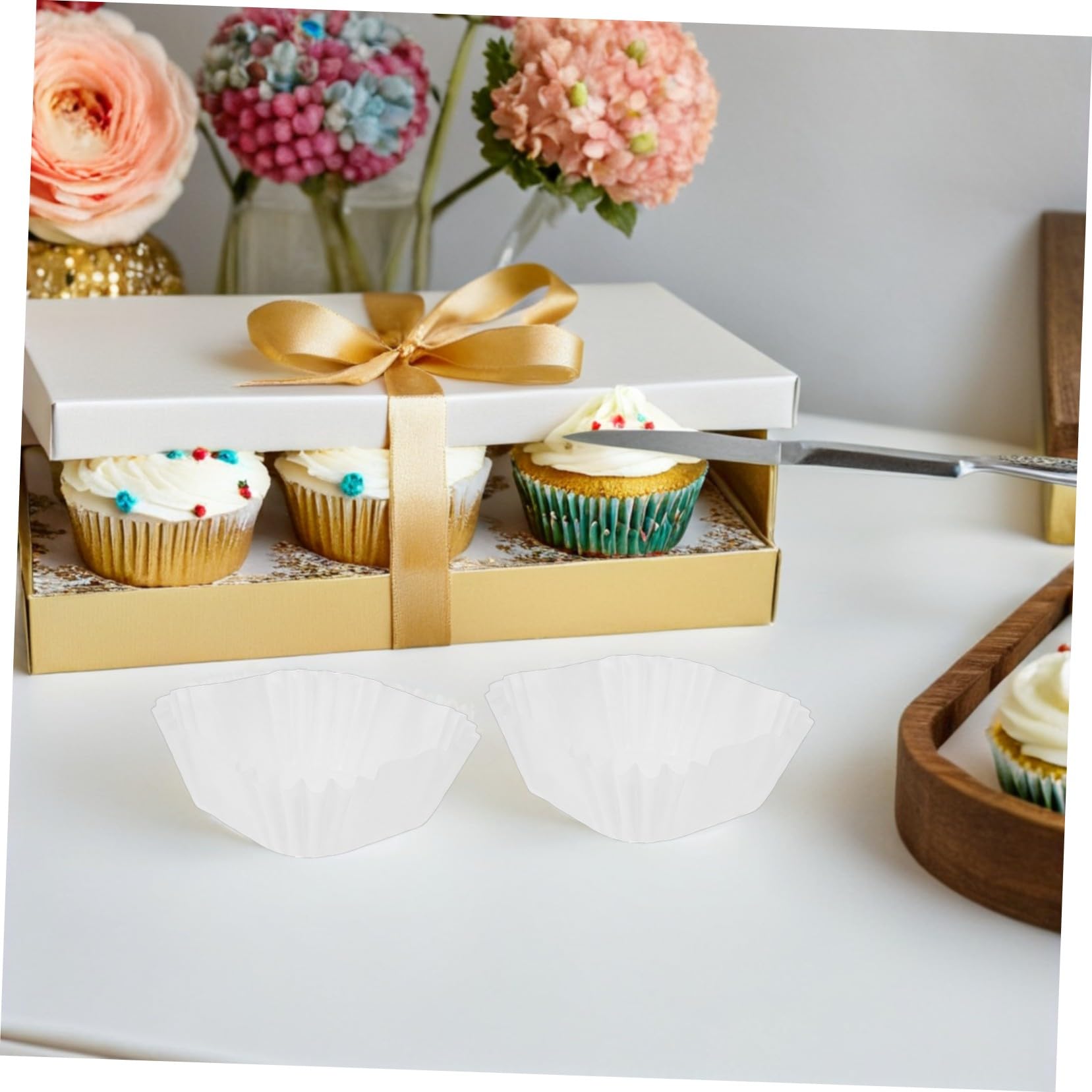 UKCOCO 3000 Pièces Caissettes à Muffins Carrées Blanches Résistantes Chaleur Antiadhésives pour Cupcakes Mini Gâteaux Mariage Fêtes Emballage Individuel