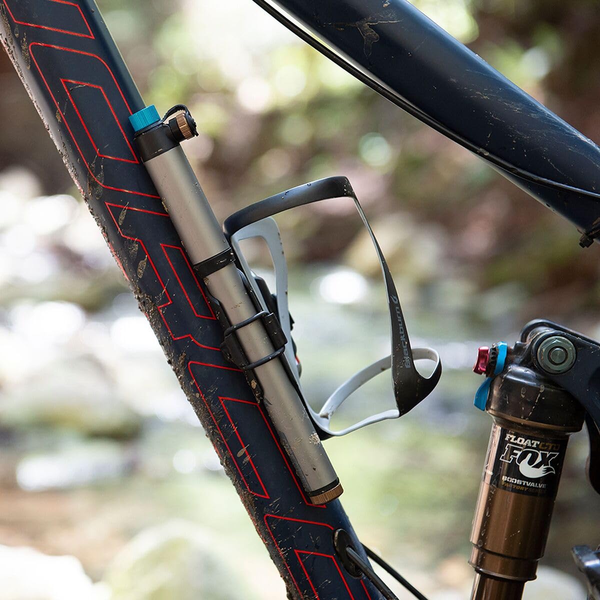 Amazon.co.jp: Blackburn クラッチカーボン サイドエントリーバイク