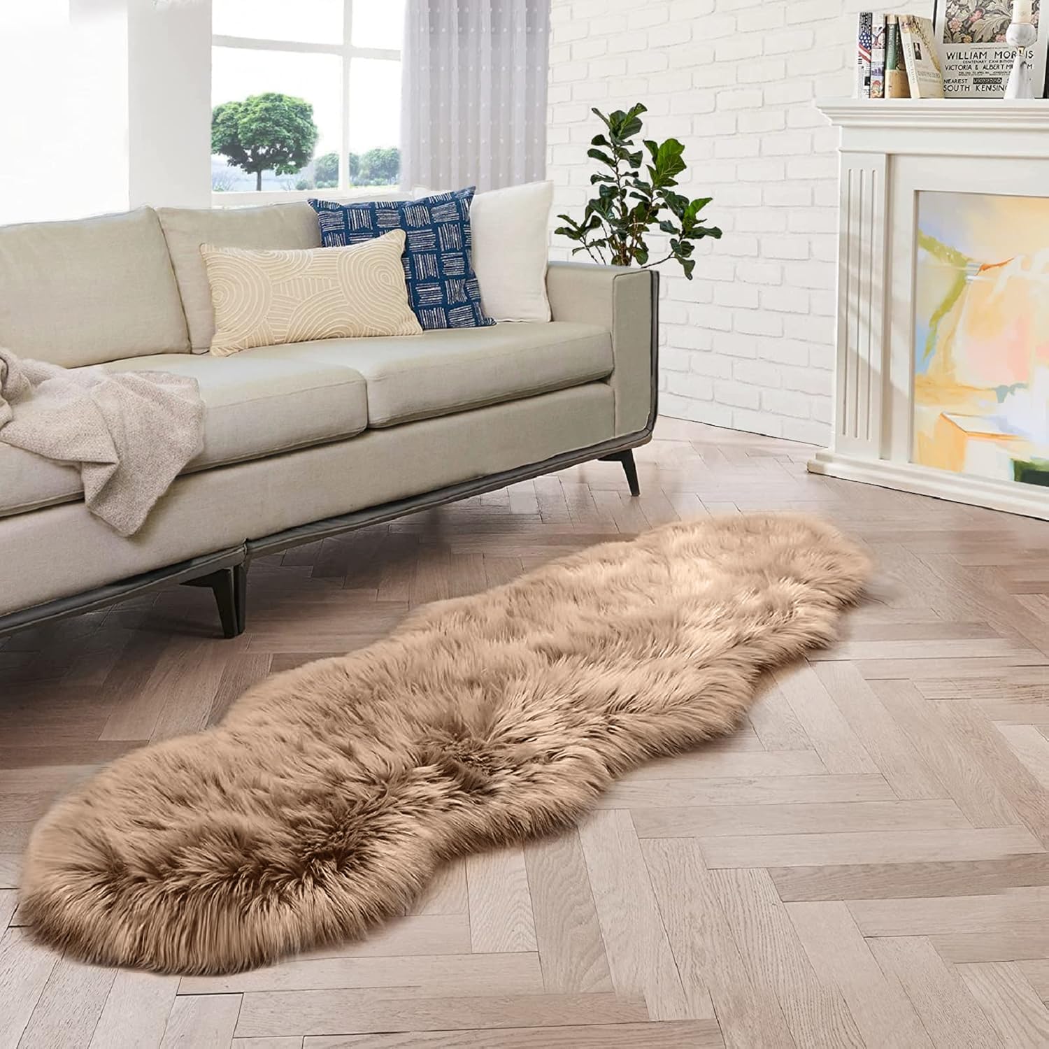 ORINOVA Teppich Flauschig Beige 60x180 cm Kuschel Teppich Fellteppich Waschbar Kunstfell Weicher Wohnzimmer Bettvorleger Schlafzimmer Fellform