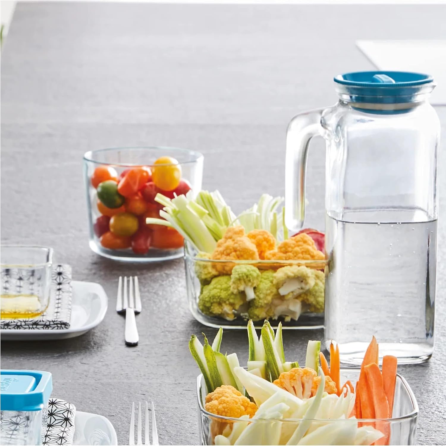 Bormioli Rocco Glass Frigoverre Jug With Teal Airtight Lid, 1 Liter, Pitcher With Hermetic Sealing, Easy Pour Spout Handle For Water, Juice, Iced Coffee & Iced Tea. - Image 6