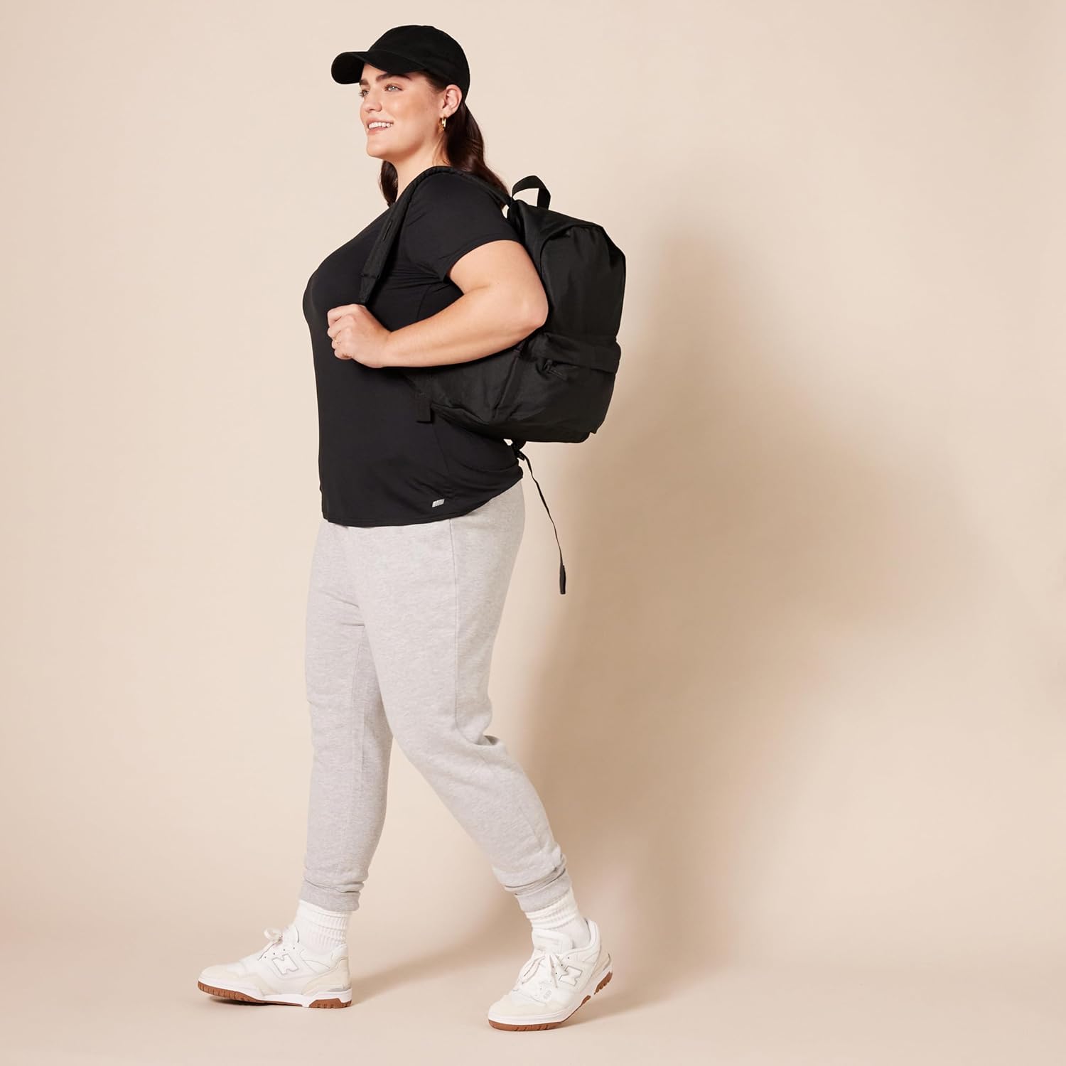 Amazon Essentials Women's Tech Stretch Short-Sleeve V-Neck T-Shirt (Available in Plus Size), Multipacks 2 Black/White Medium