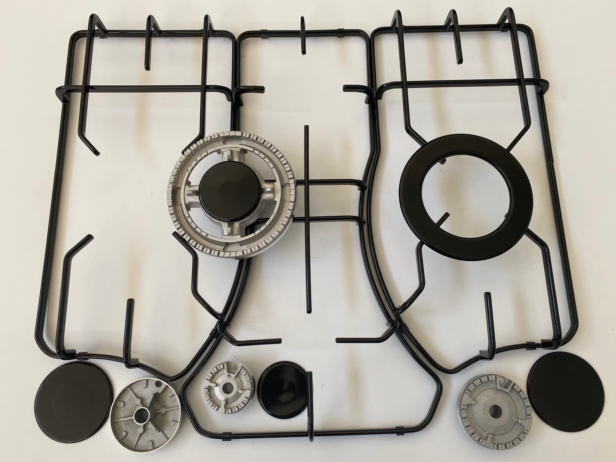 Homely – Set 3 Griglie Smaltate Nere Lucide + 5 Spartifiamma Fornelli a Gas Compatibili con Franke Piano Cottura Serie Pulsar KIT 1556 4 F – Ricambi di Alta Qualità Made in Italy per Cucine a Gas