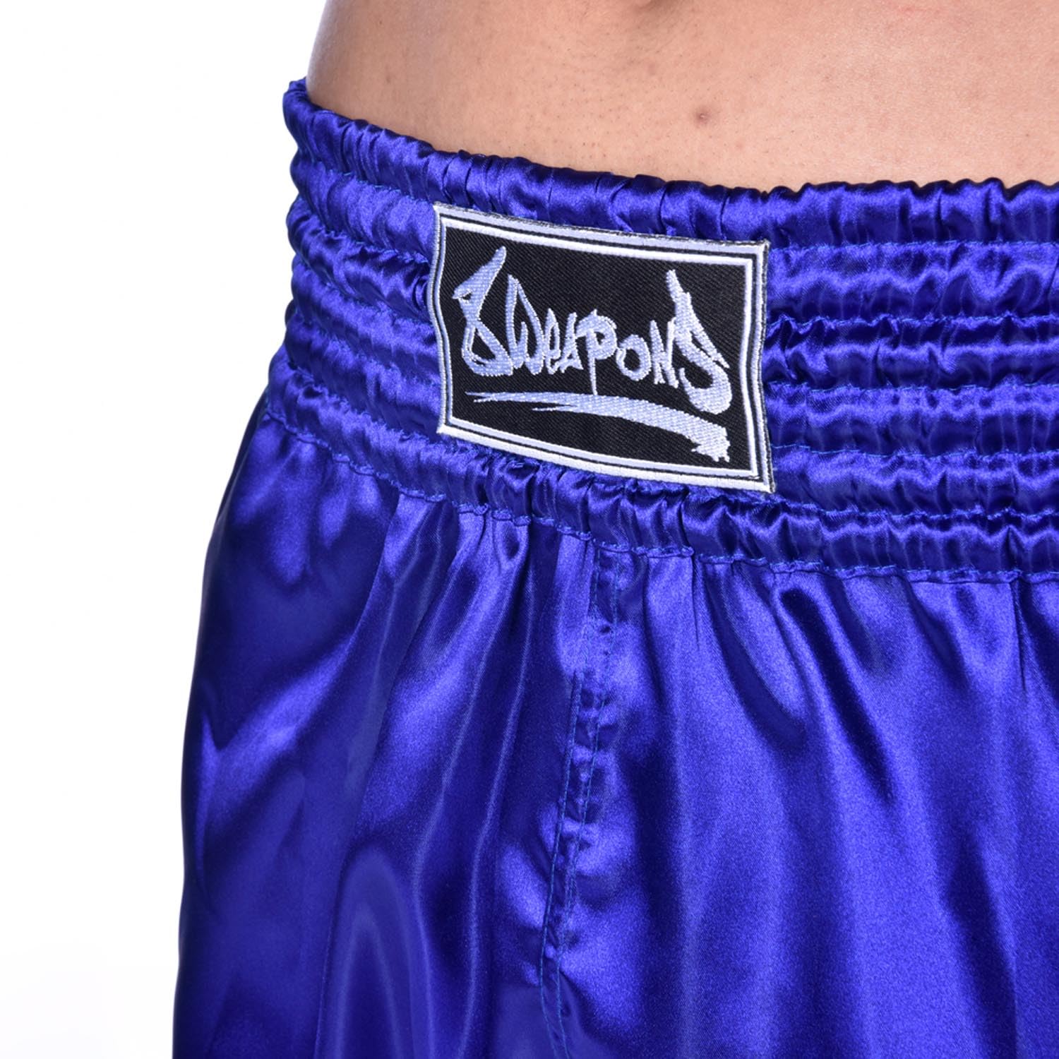 8 WEAPONS Muay Thai Shorts Strike, Violett, Kickboxhose für Training & Wettkampf, Thaibox Shorts Satin, Atmungsaktiv, Langlebig, Kampfsporthose für MMA, K1, Boxen, Thai Boxen
