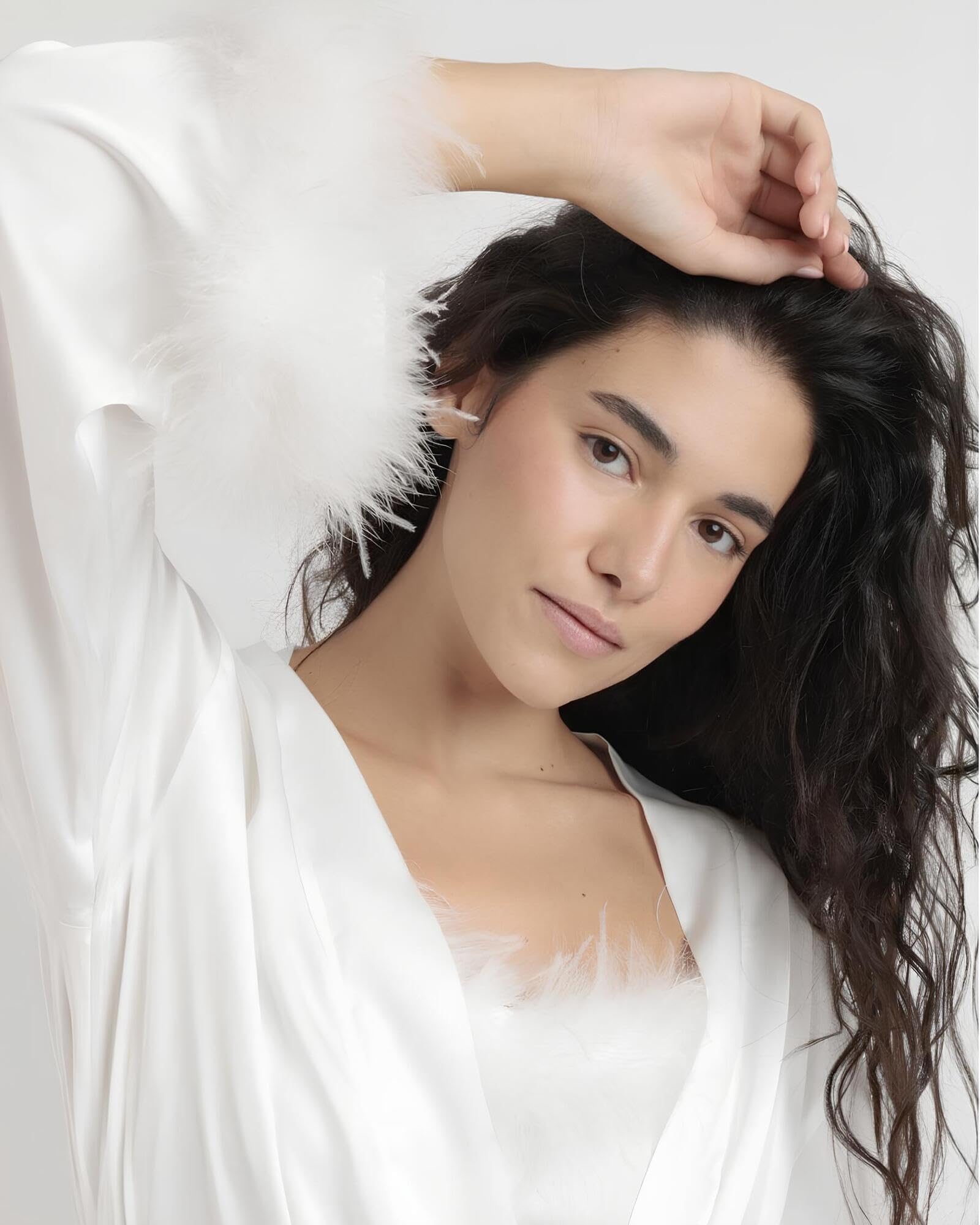 ADMAS Vestaglia Donna Sposa in Raso Satinato con Piume Removibili ai Polsi – Kimono Elegante con Cintura
