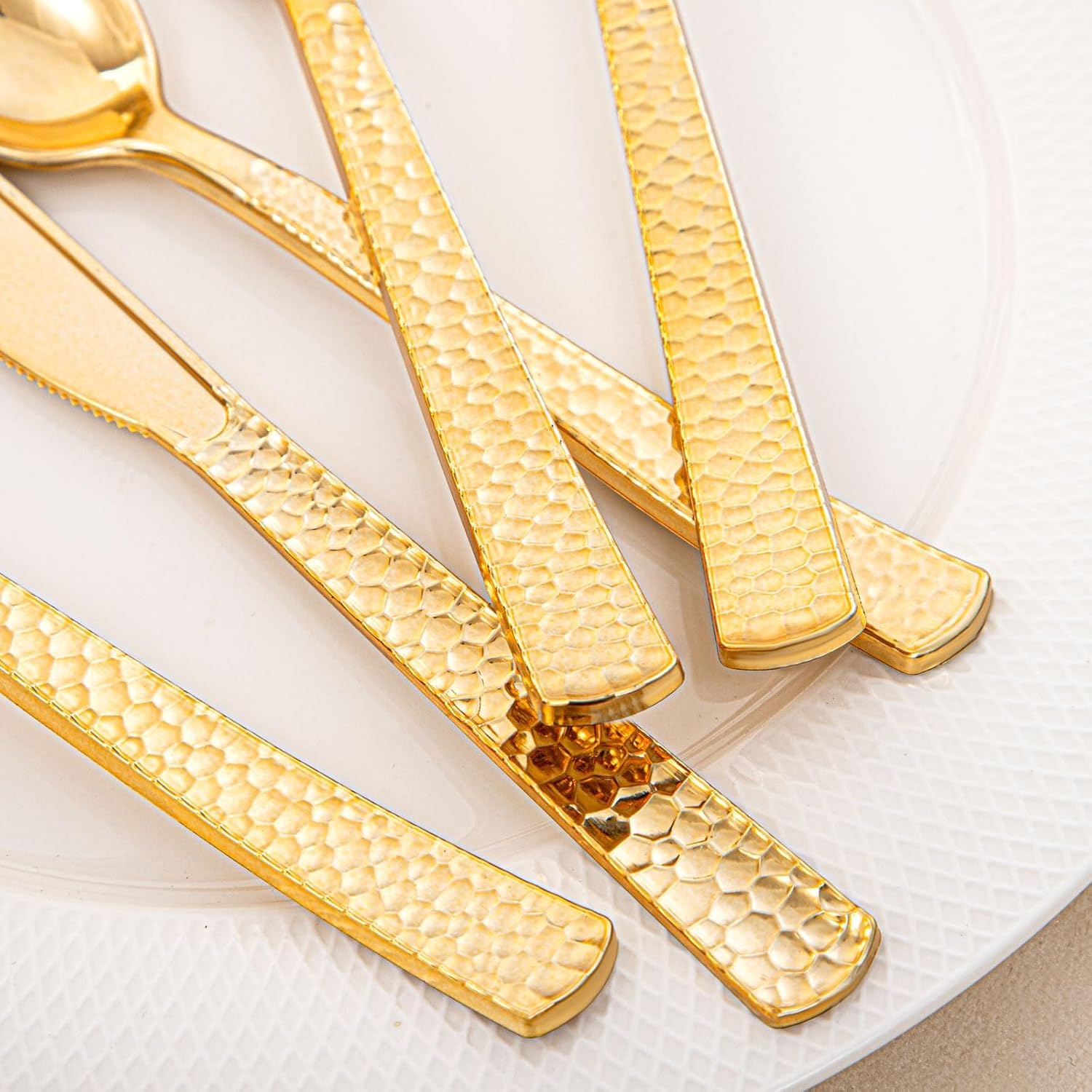 KIRE 400PCS Gold Plastic Silverware - Extra Heavy Duty Hammered Silverware Disposable Set, Gold Utensils Set Include 200 Forks,100 Knives,100 Spoons for Thanksgiving Party, Wedding - Image 11