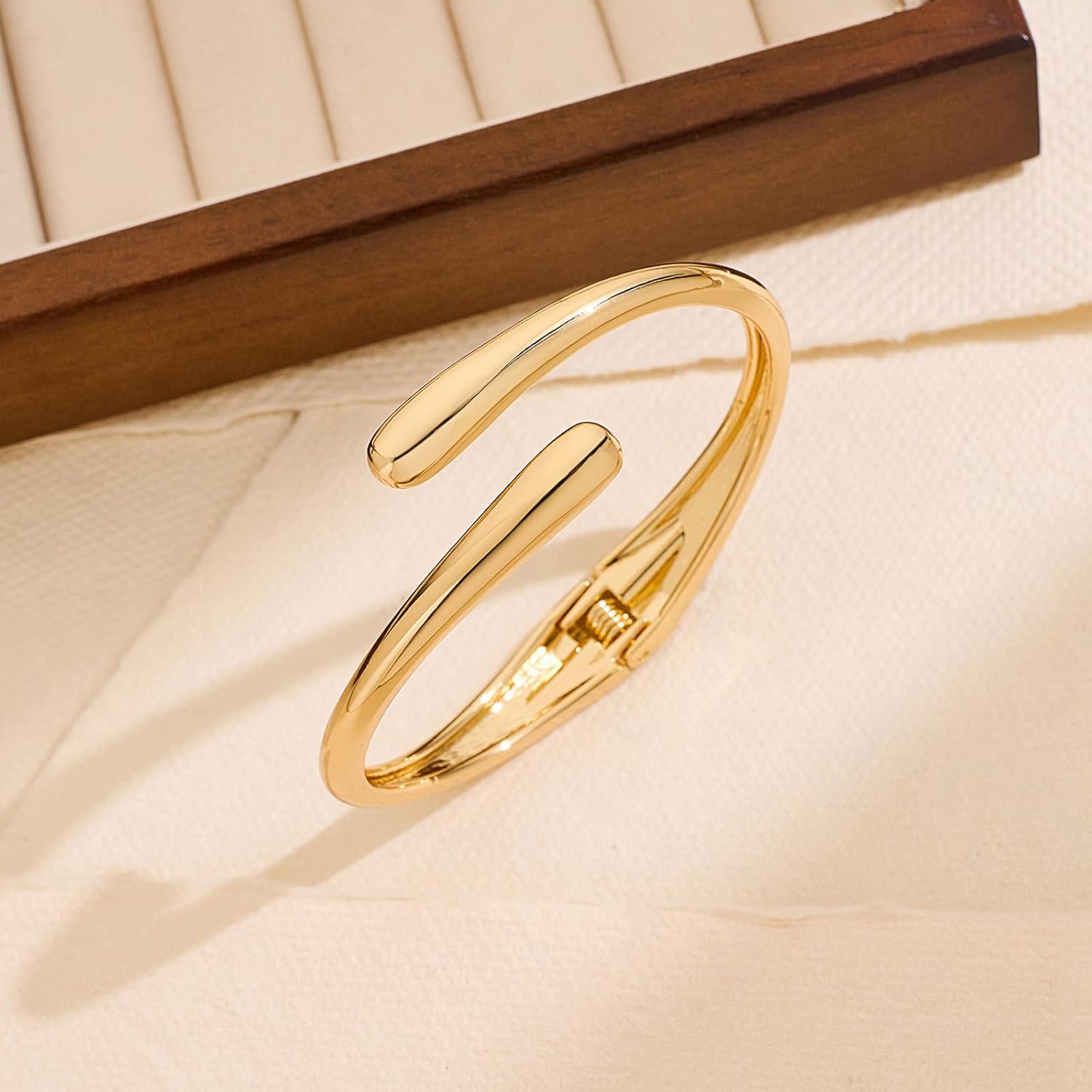 MUYAN Polished Chunky Hinged Bangle Bracelet for Women Trendy Twisted Statement Cuff Bracelet Fashion Jewelry - Image 3