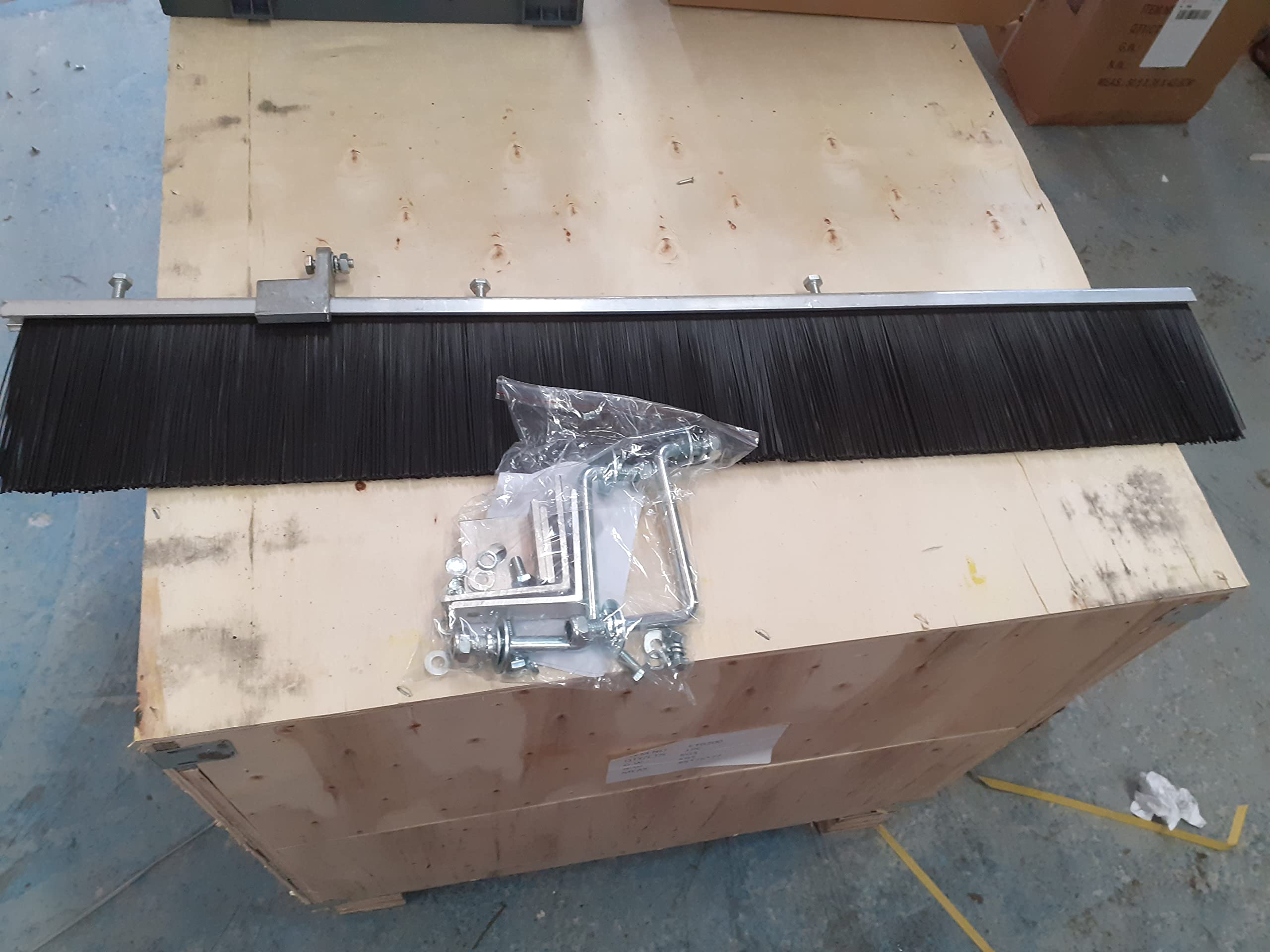 Concrete Bullfloat Brush (1200mm Brush)