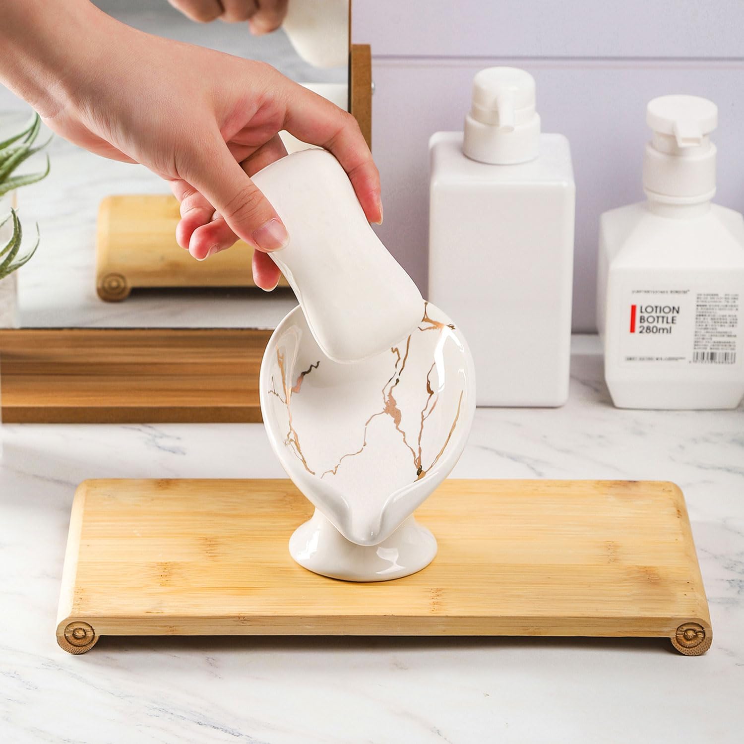 Ceric Self Draining Soap Dish for Bar, Small Leaf Shaped Soap Dish,