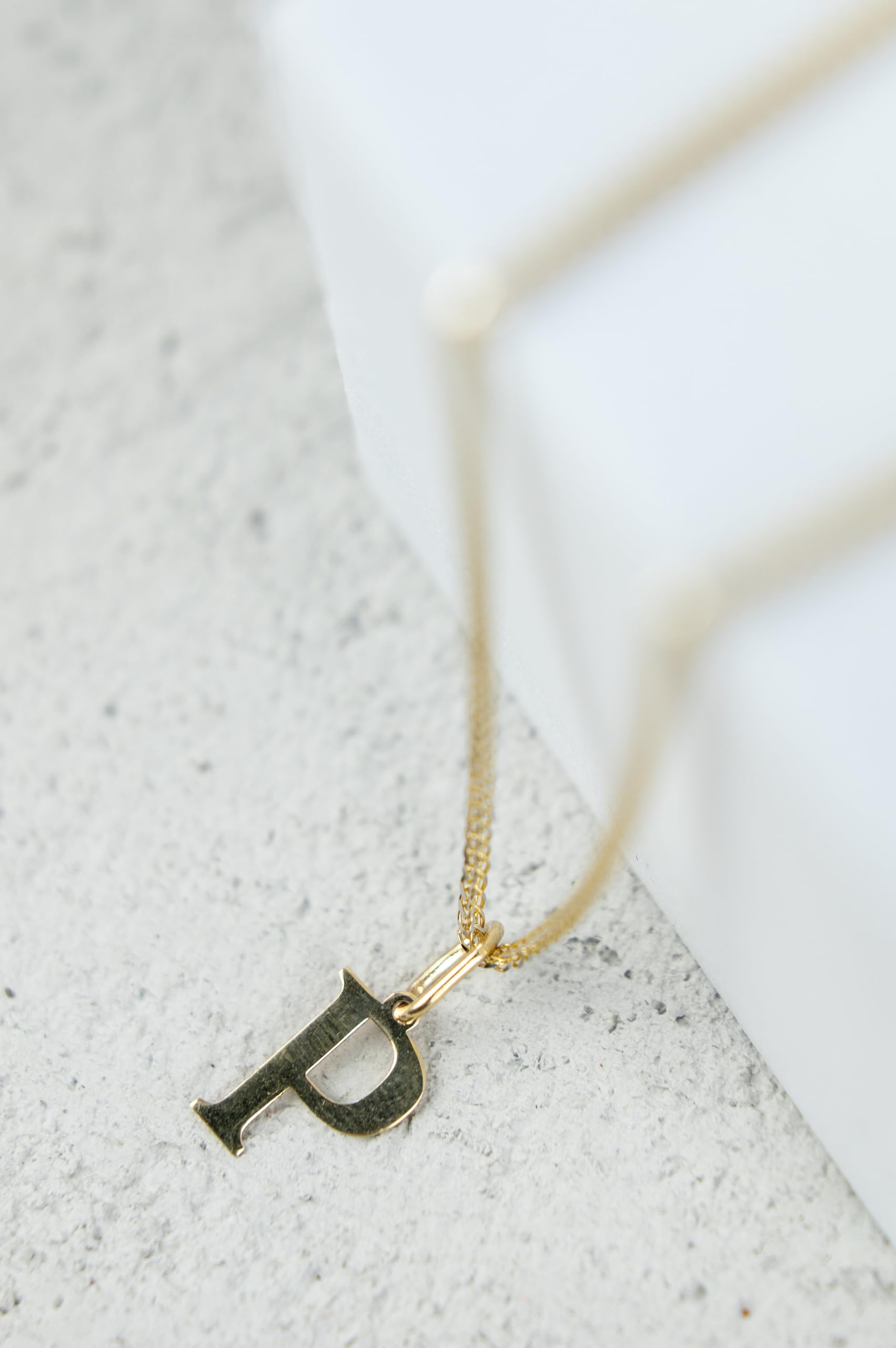 Rodium – Buchstabenanhänger P aus 585er Gelbgold – 14-Karat-Initialen-Anhänger für Halskette oder Armband – Geschenk für Frauen – hergestellt in Italien