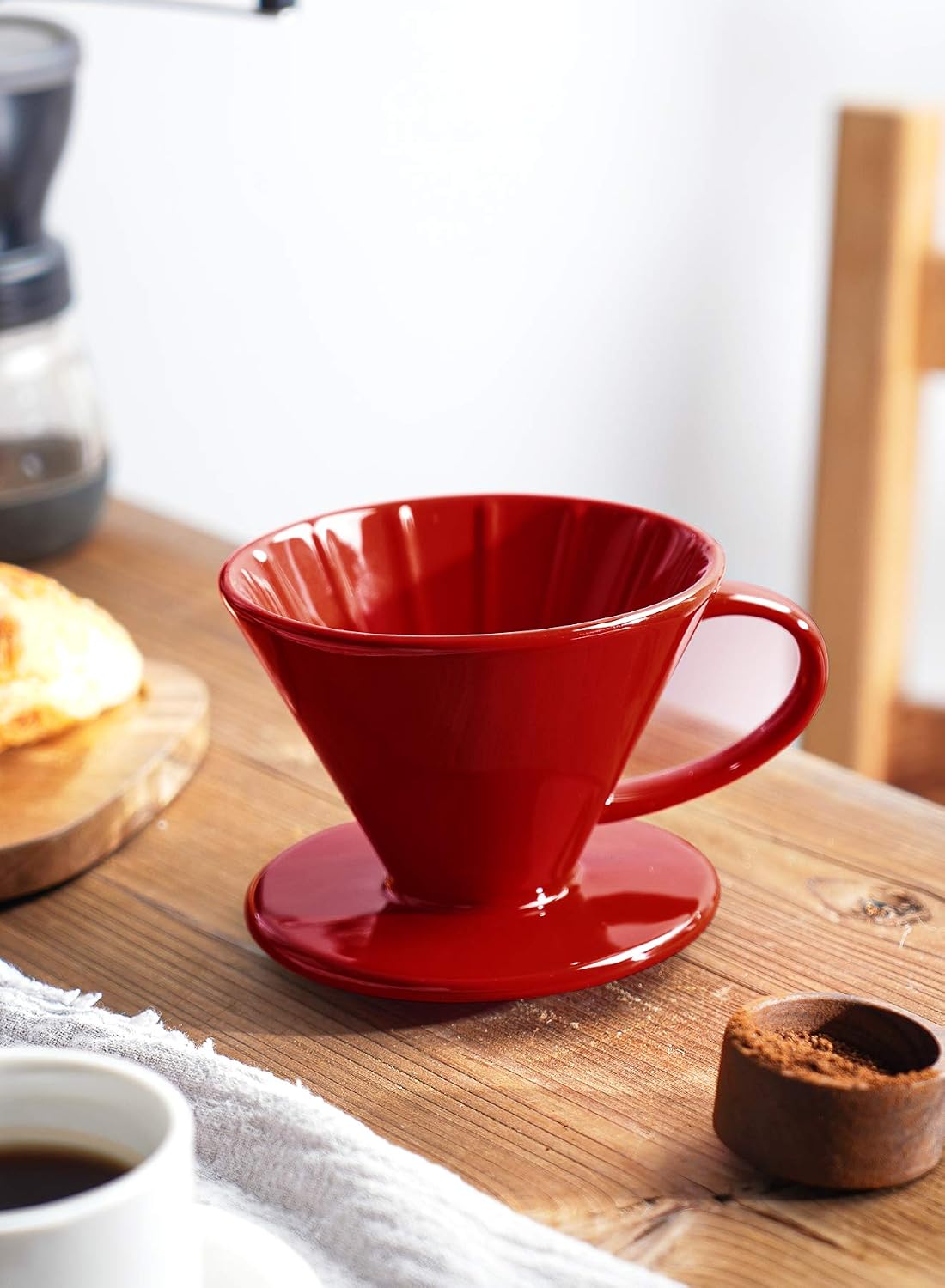 Sweese 660.104 Coffee Dripper, Pour Over Coffee Maker for Home, Cafe, Restaurants, Size 02, Red