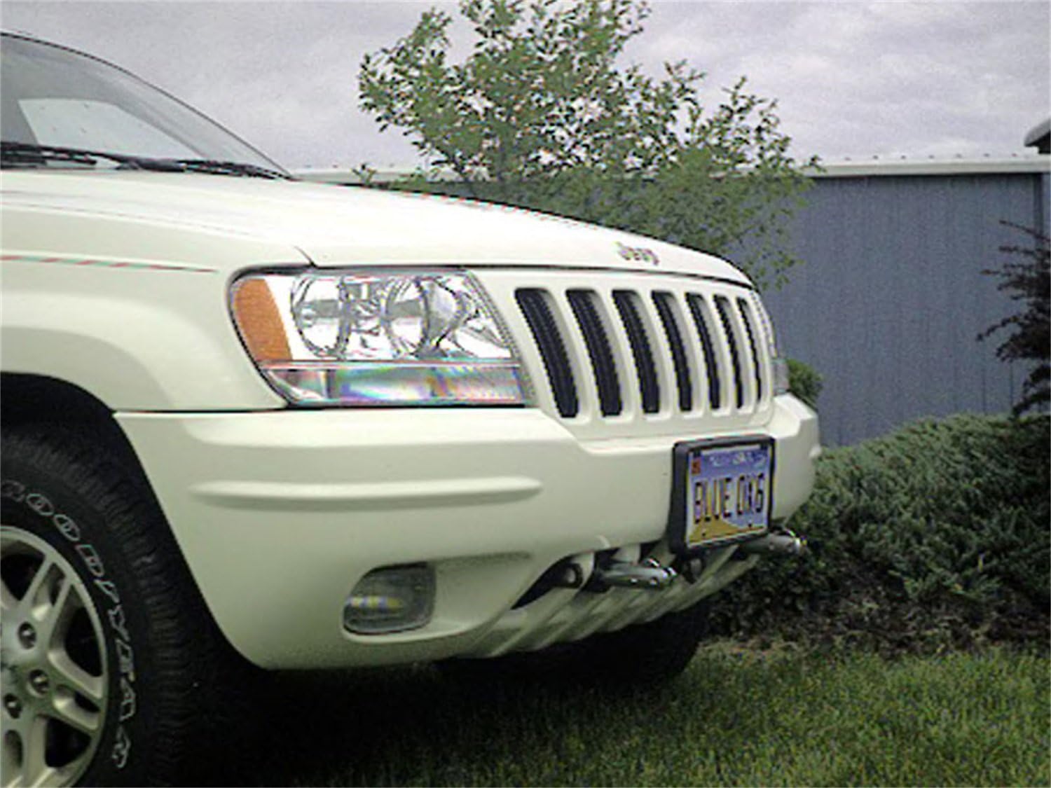 Blue Ox BX1115 Base Plate fits 1999-2003 Grand Cherokee | Removable Draw Bars | Straightforward Installation | Useful for Campgrounds | Long Lasting Solution