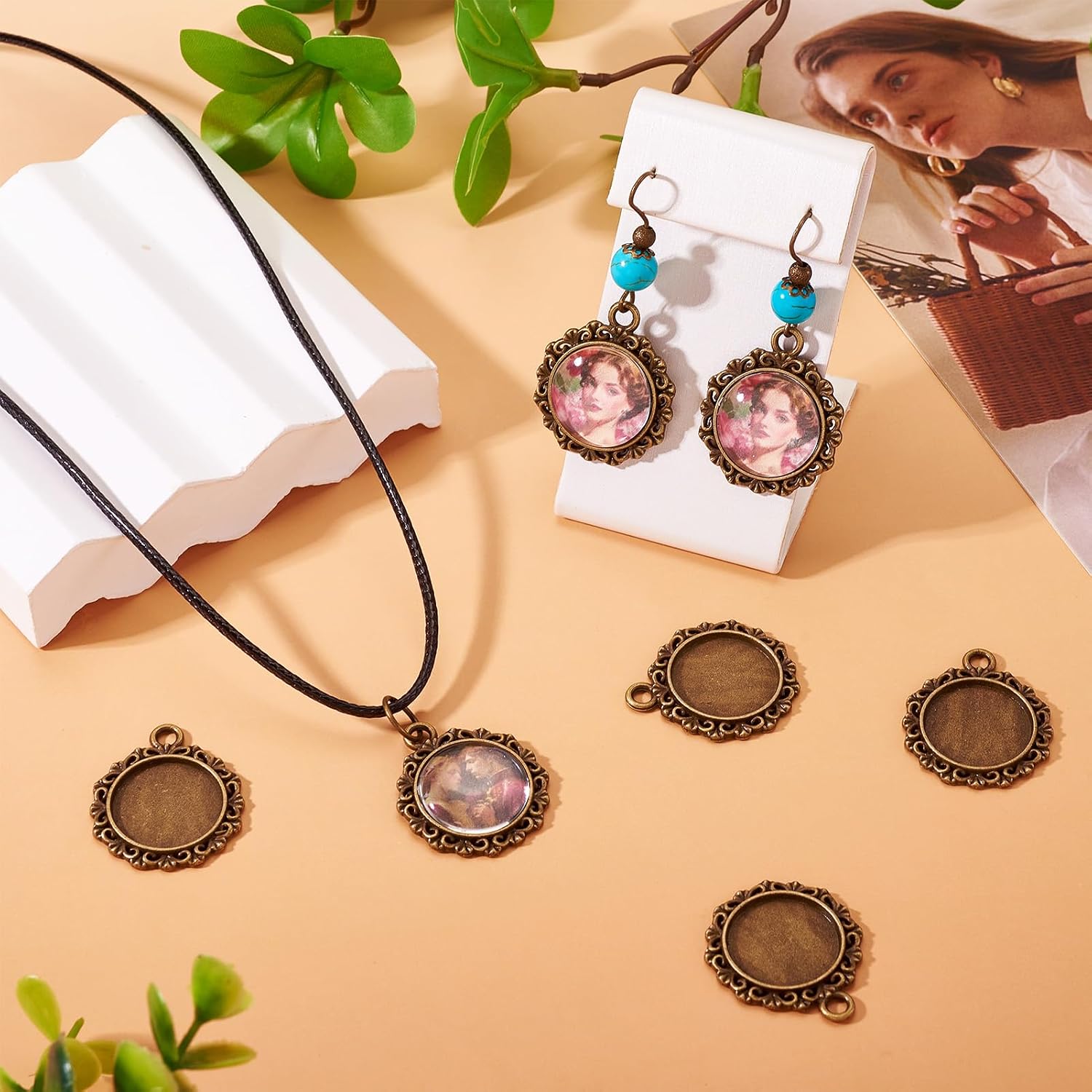 Pandahall 10pcs 18mm Vintage Tibetan Style Alloy Pendant Cabochon Bezel Settings Antique Bronze Flat Round Tray 18mm image 3