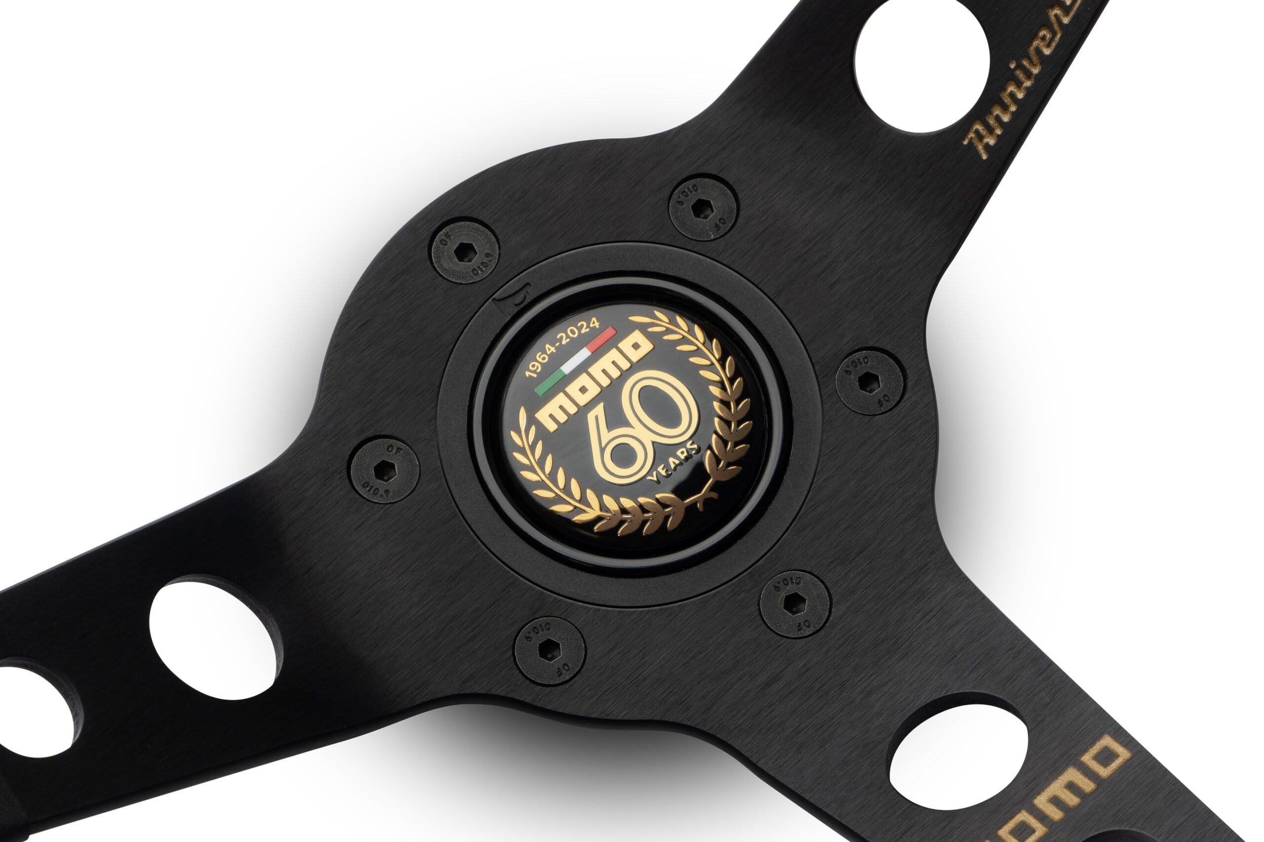 その他 momo Amazon.com: MOMO Leather Steering Wheel - Mod.07 ANNIVERSARIO