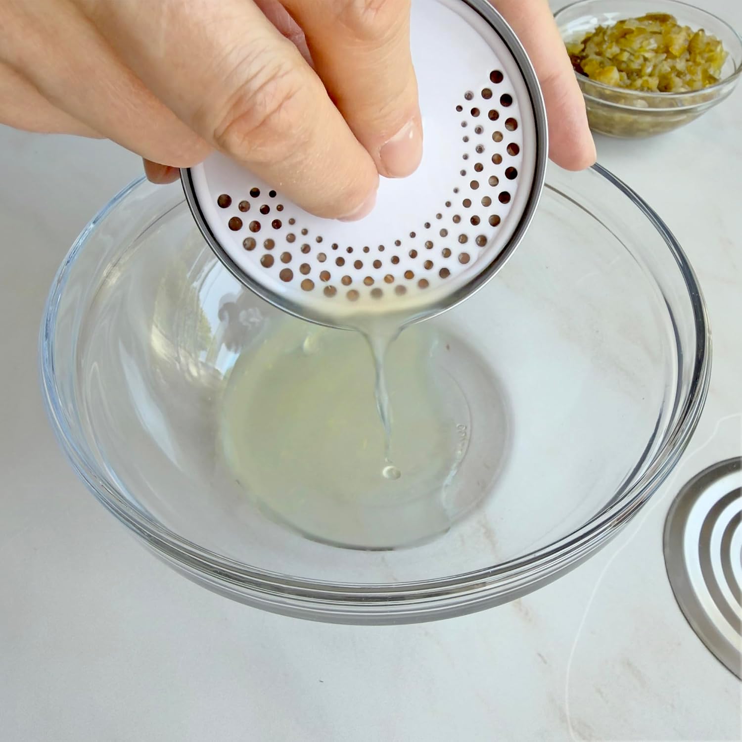 R&M Can Strainer – Plastic Food Strainer for Cans, Fine Mesh Drain for Vegetables, Fruits & Liquids
