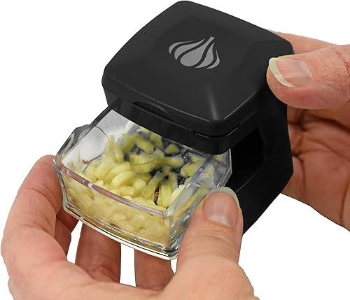 Miniatura 26 de Prensa de ajo, trituradora, cortadora, picadora y recipiente de almacenamiento, incluye pelador de ajo de silicona, fácil de limpiar, cuchillas