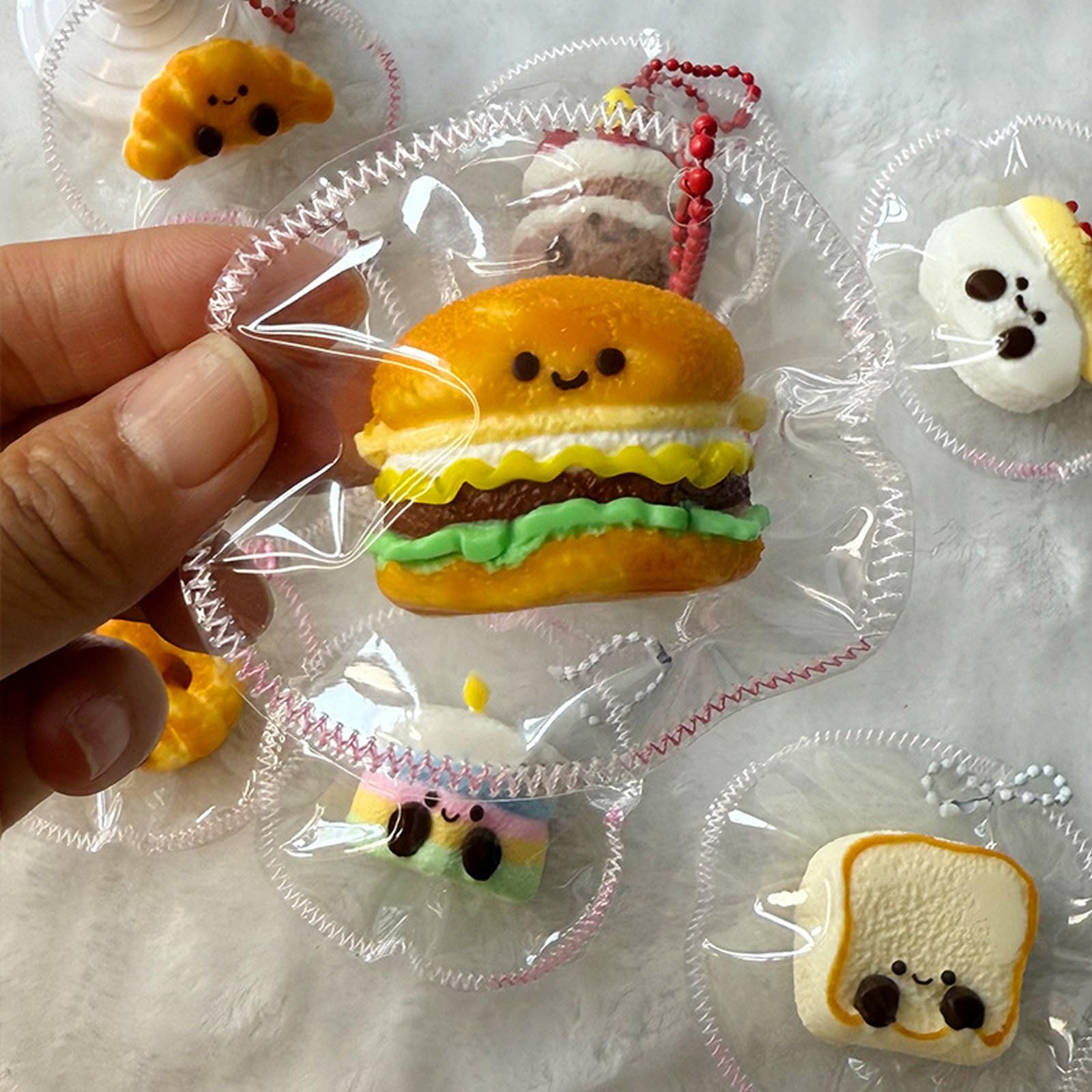 ミニスクイーズ　食べ物　スイーツ　キャラクター Amazon | YTVBNVM スクイーズ スクイーズ ケーキ ミニスクイーズ