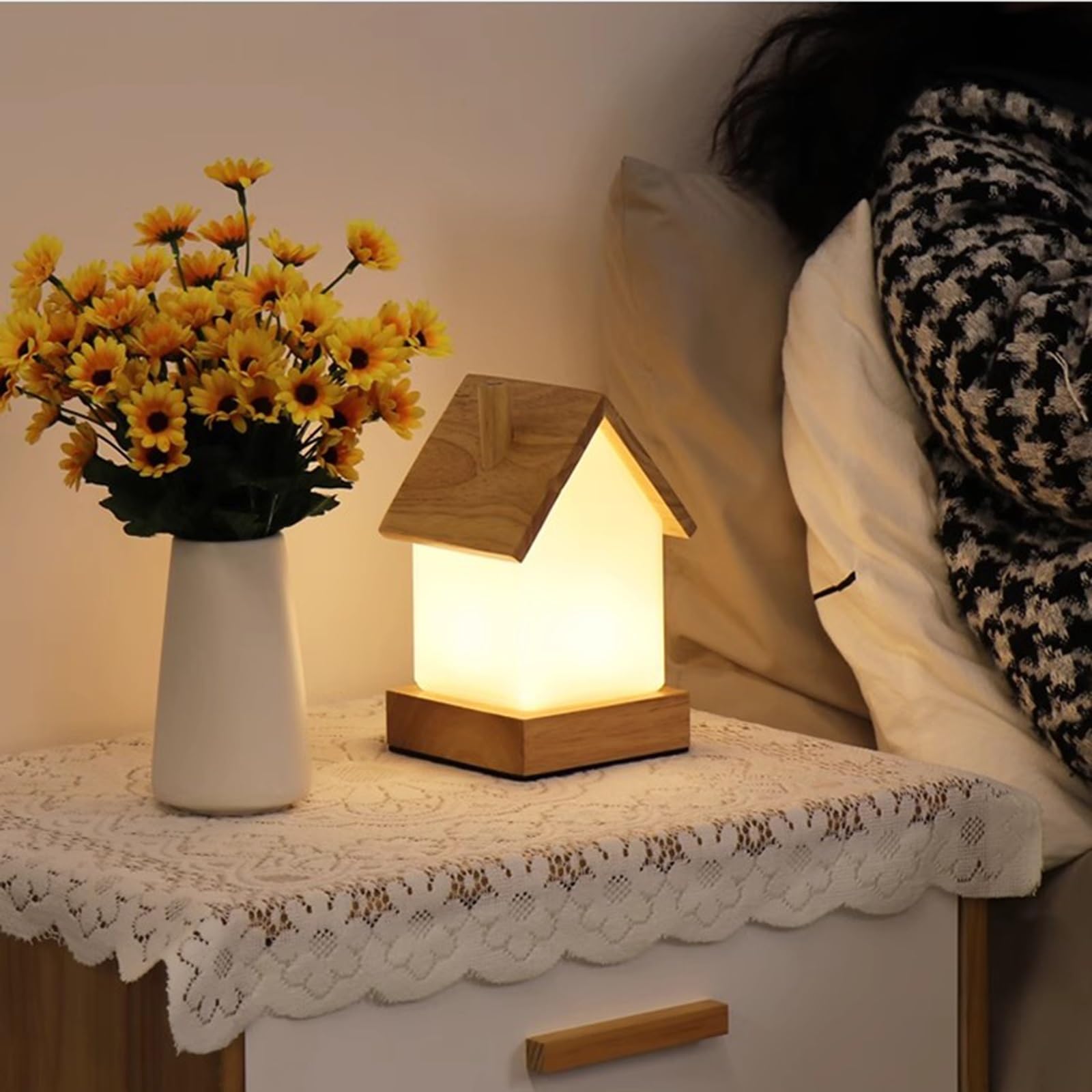 LXYQRS Lampka nocna Lampka do sypialni Drewniana kabina Modelowanie Modele ładują Dotykowy Kreatywny Ciepły Ładny Dekoracja domu Lampka nocna Lampki nocne do czytania do sypialni
