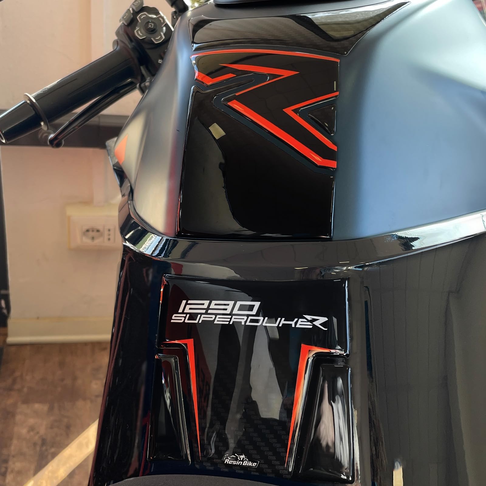 Resin Bike Motorcycle 3D Stickers Compatible with KTM 1290 Super Duke R 2022-2023. Tank Protector Protections from Impact and Scratches. Resin Stickers - Gadget Moto