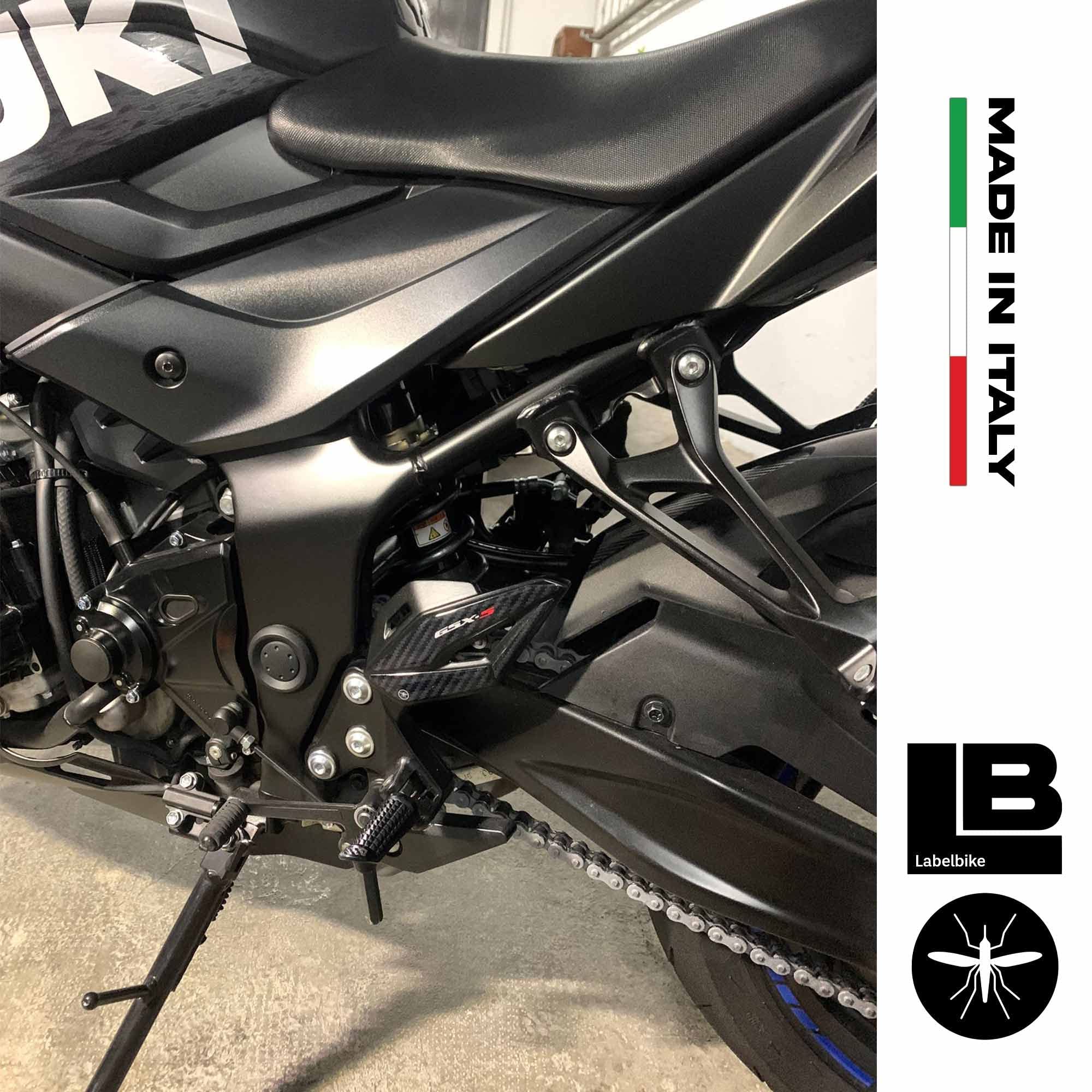 Adesivo Resina 3D Protezione Tappo Benzina Per Moto Kawasaki - Labelbike Carbonio Rosso