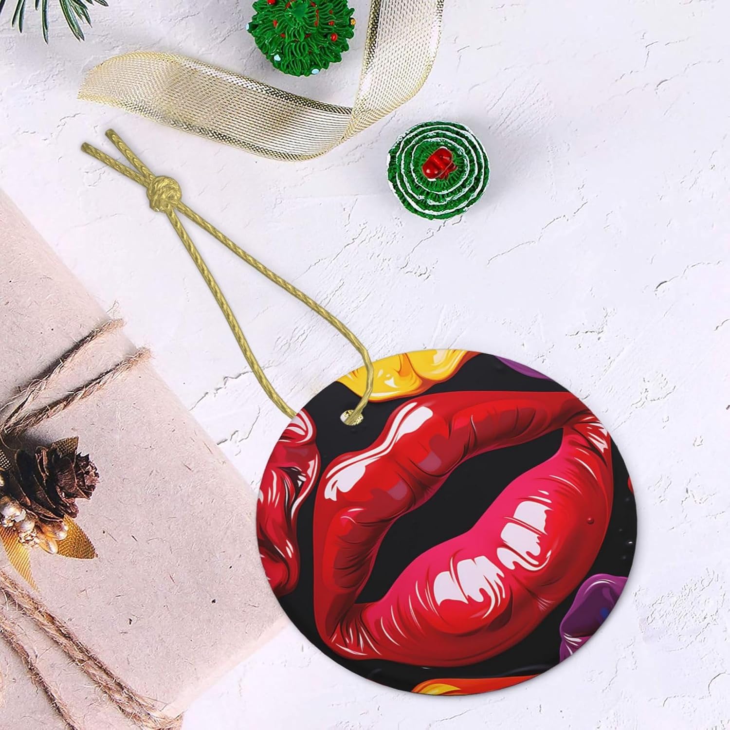Christmas Ornaments Ceramic Round Christmas Hanging Ornament Double-Sided Colorful Lips Print Christmas Tree Pendants for Fireplace Party Holiday Wedding Xmas Decoration Gift
