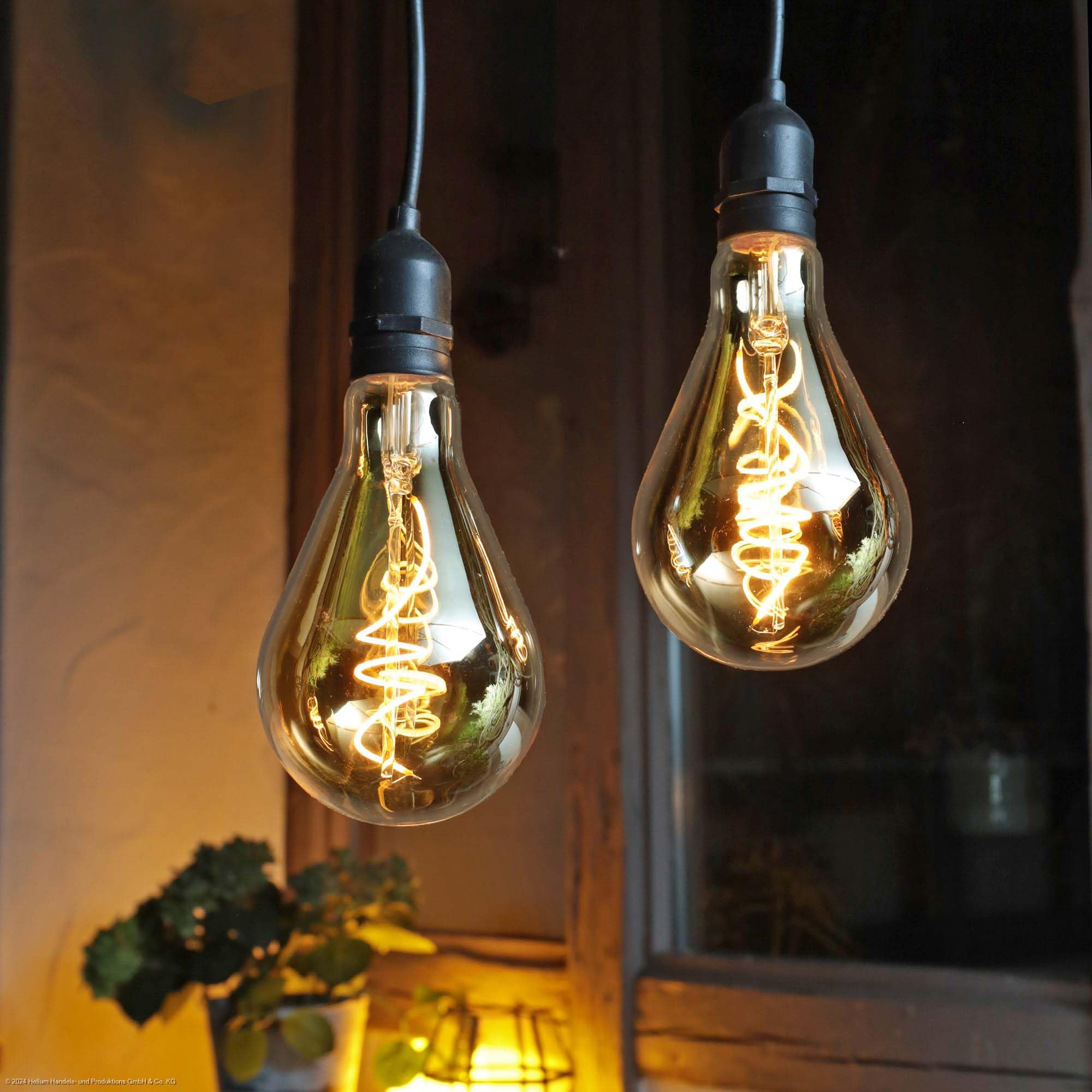 hellum 2er Set Hängelampe Vintage, Pendelleuchte mit Timer A130 Ø 13 x 27cm, goldene Glühbirne mit Fernbedienung, dimmbare Retro Hängeleuchte mit Batterie (4xAA nicht inkl.) Deko Hochzeit 151404
