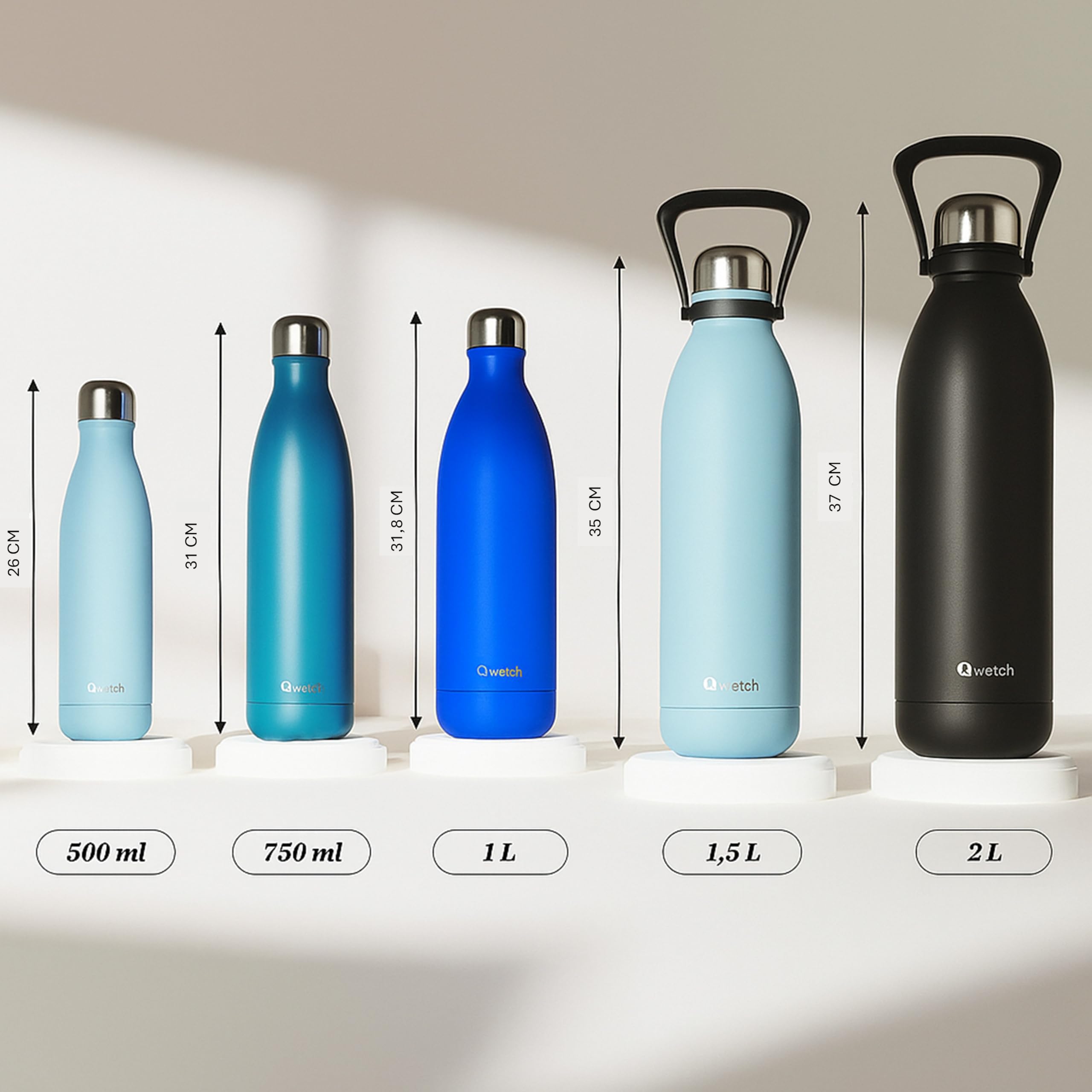 Qwetch - Bouteille Isotherme TITAN ROC 2L Blue Navy - Ultra Résistante avec Revêtement Anti-Rayures - 48h Froid / 16h Chaud - Étanche, Lavable au Lave-Vaisselle - Gourde Inox avec Poignée