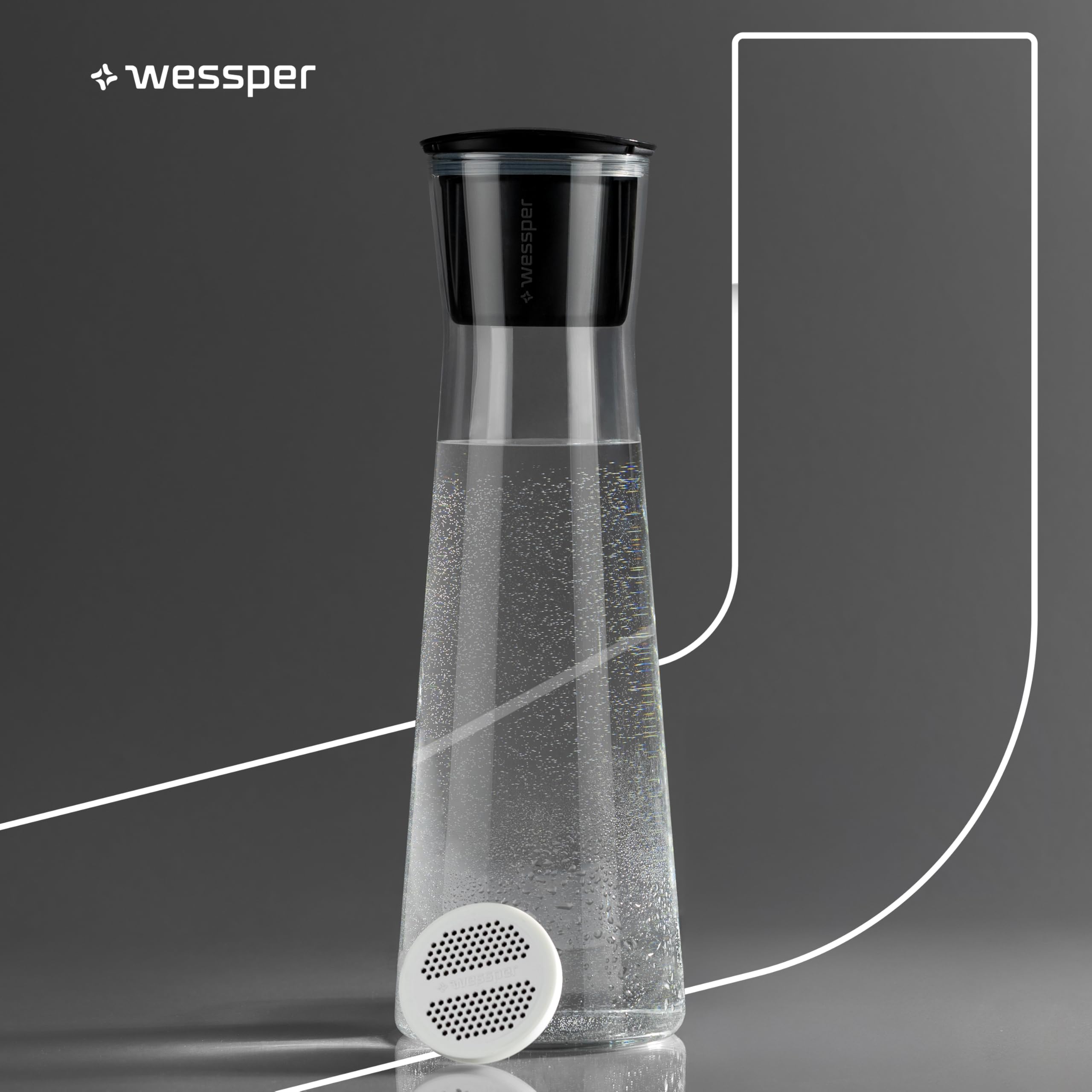 Wessper Carafe Filtrante en Verre, 1 LItre, Carafe à eau avec Cartouche Filtrante Actitex Disc, Carafe eau en Verre avec Couvercle pour l'eau et les Boissons Froides, Sans BPA – Noir