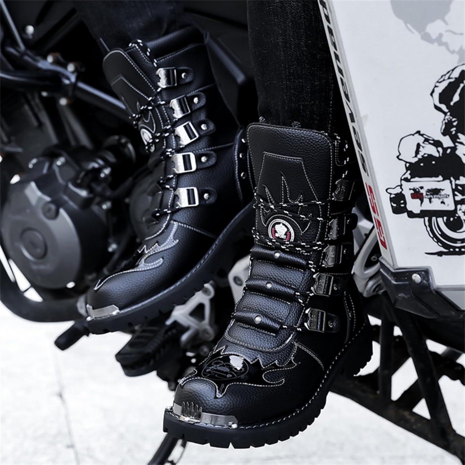 Men S Black Genuine Leather Combat Boots Gothic Skull Style Punk Style Motorcycle Boots Thin Strap High Top Combat Boots Suitable For Cycling Parties And Outdoor Activities