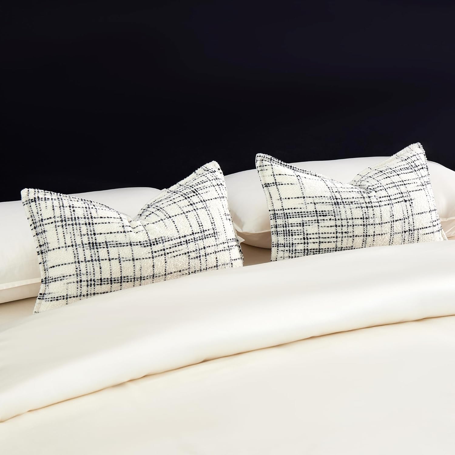 THE-TINOART Luxury Boucle Jacquard Plaid Pillow Cover - White Black Decorative Throw Pillow Case for Sofa Backrest and Bed, Premium Scandinavian Home Decor, 12x20 Inches