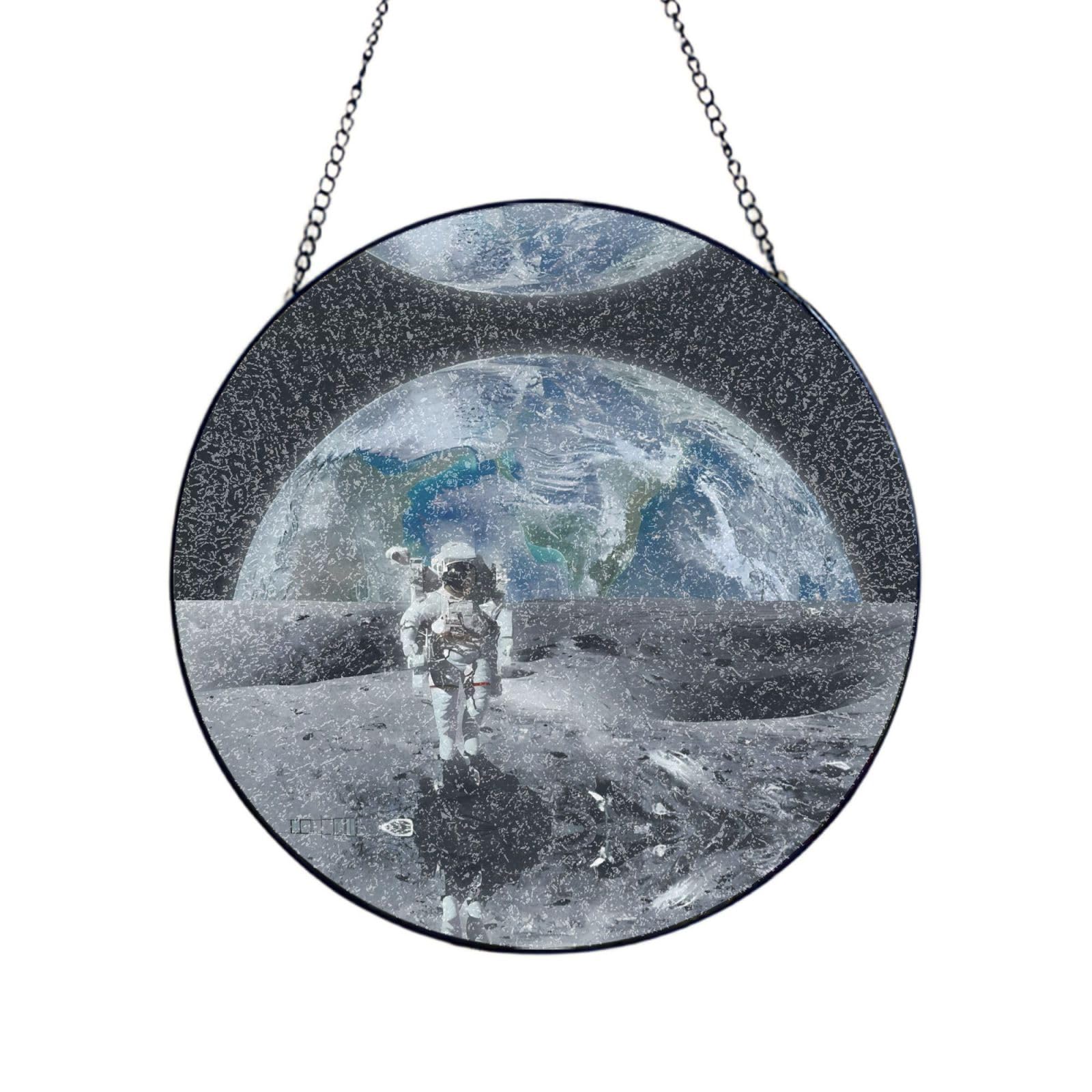 Phayah Astronaut Print Glass Window Hanging Round Suncatcher Glass Ornament Garden Wall Fence Decorations Indoor Outdoor 4in（10cm）