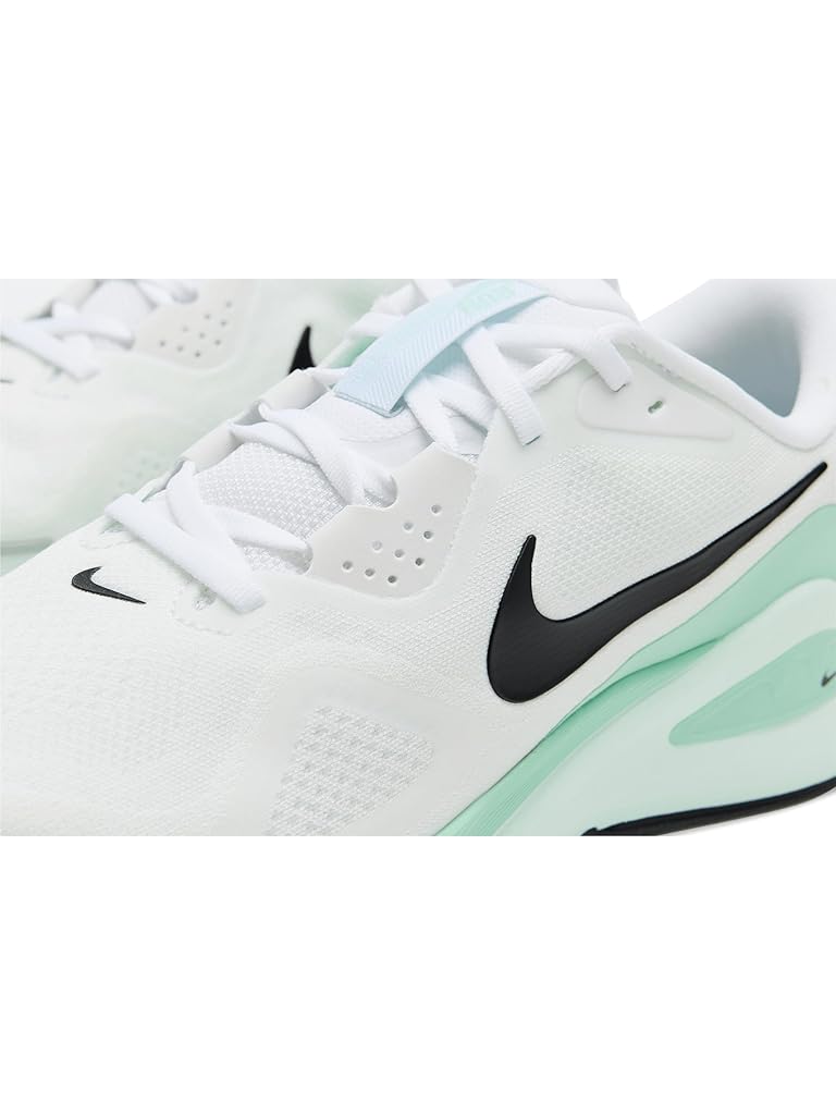 Black Nike Structure 26