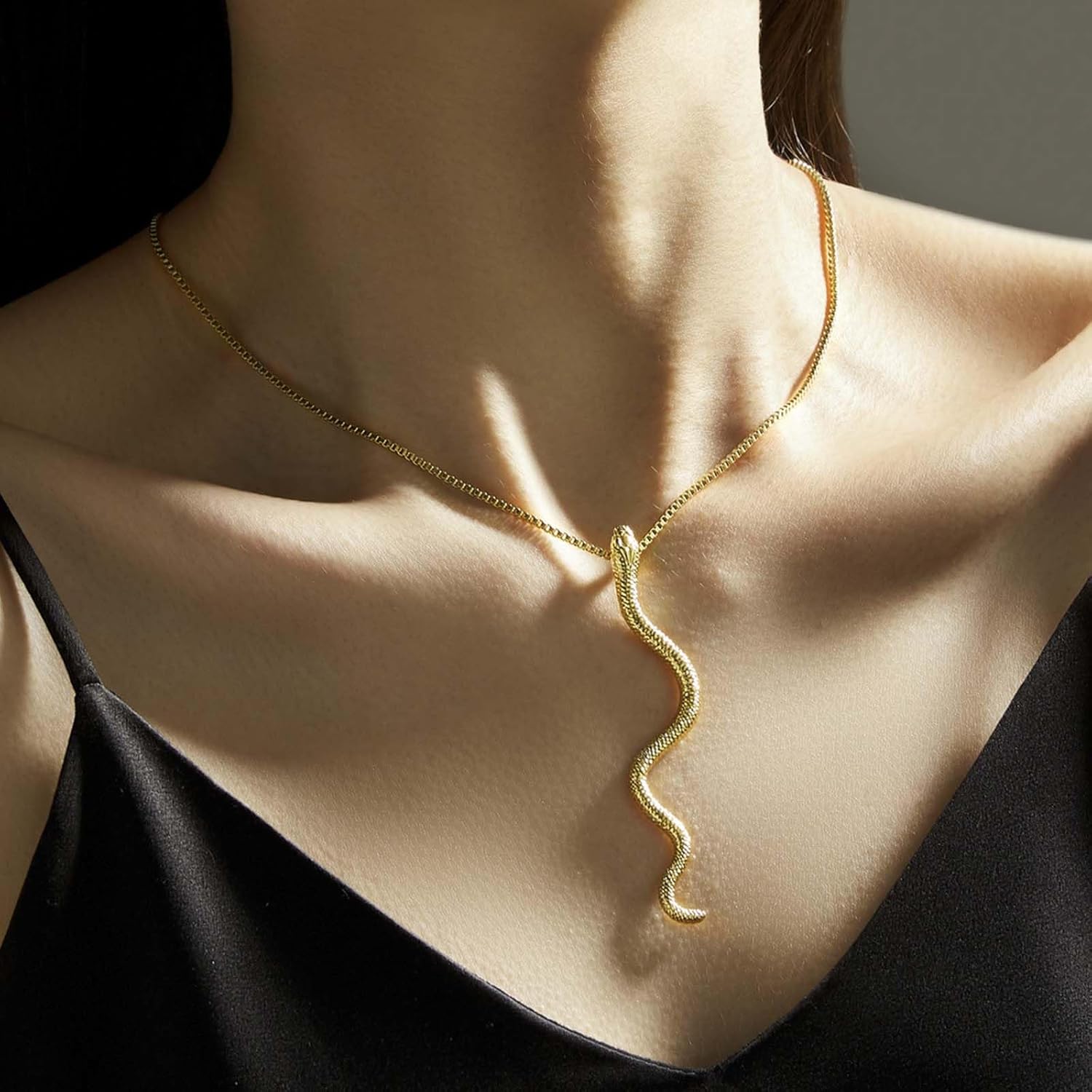 Vintage Snake Pendant Necklace Large Snake Choker Necklace Punk Serpent Choker Punk Wrap Gold Box Chain Jewelry for Women - Image 2