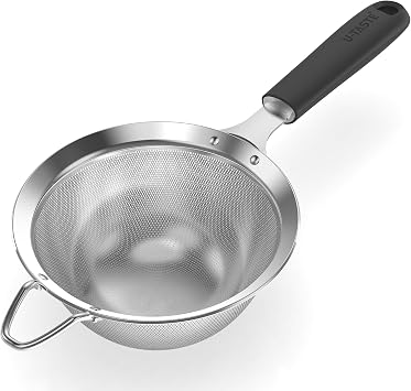 U-Taste Medium Fine Mesh Sieve, 18/8 Stainless Steel, 12cm, Black
