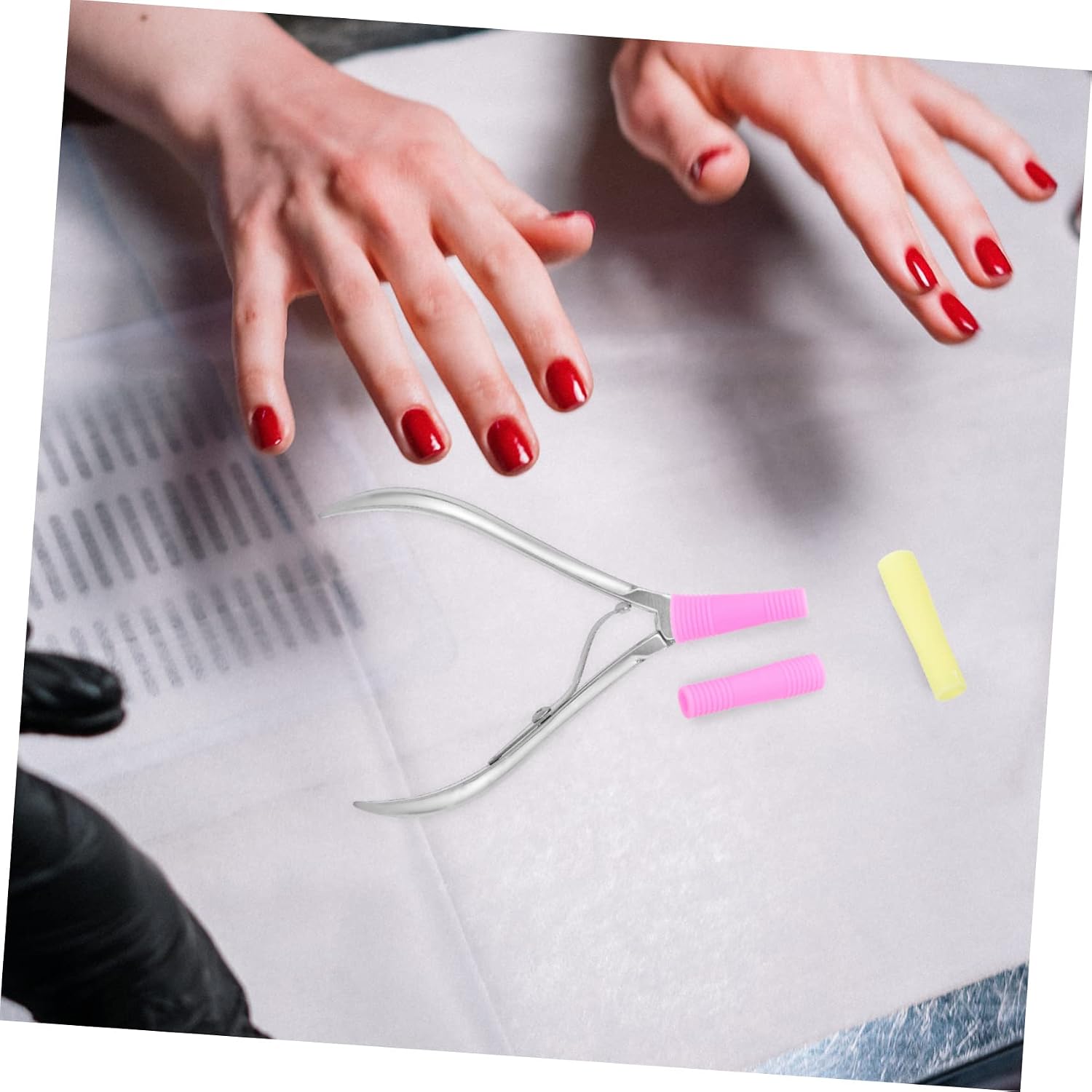 Outanaya 6pcs Silicone Protective Caps for Nail Art Tweezers Scissors Non-Slip Sleeves for Eyelash Extensions and Cuticle Trimming Tools Flexible Safe Material Random Colors