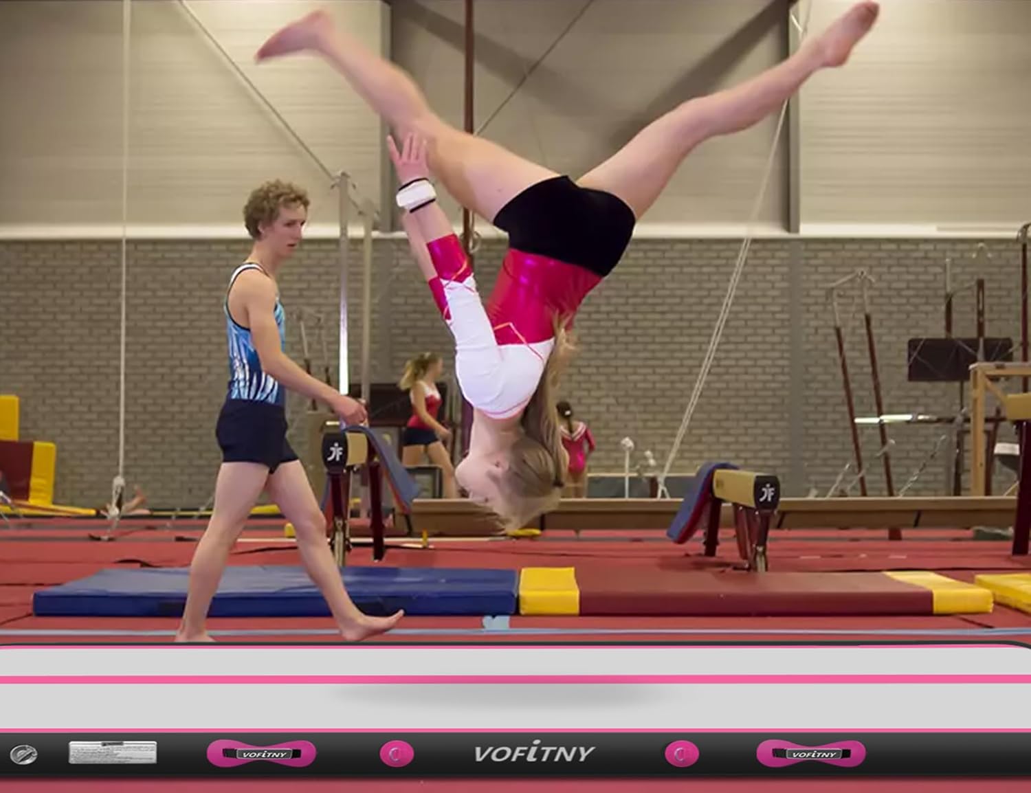 VOFiTNY Inflatable Gymnastics Air Mat Tumble Track with Air Roller for Home/Gym