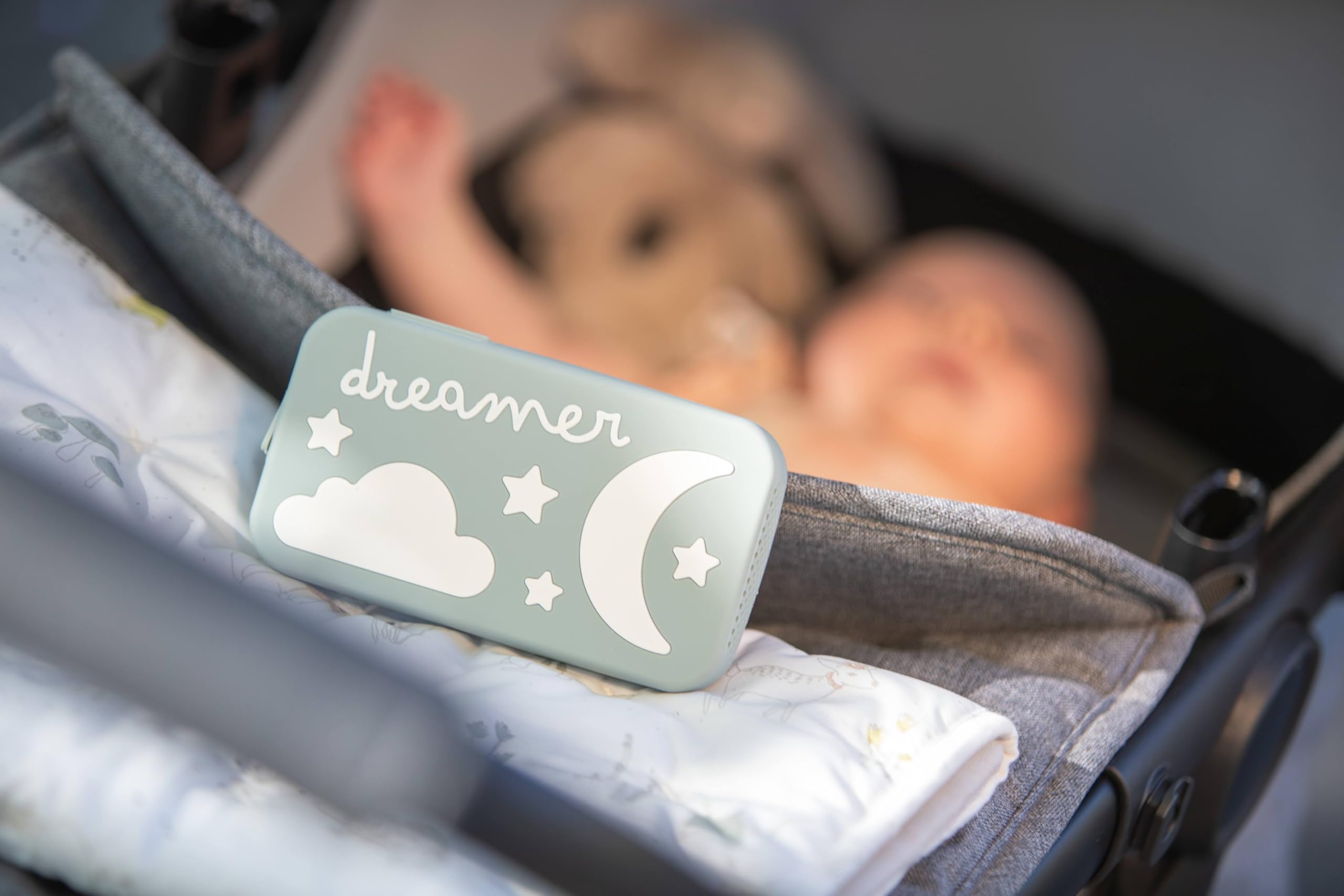 Dreamer Sound Machine - Tragbare Einschlafhilfe mit schlaffördernden Frequenzen, Baby-Nachtlicht & benutzerdefinierten Soundscapes für Babys & Kinder - Salbei