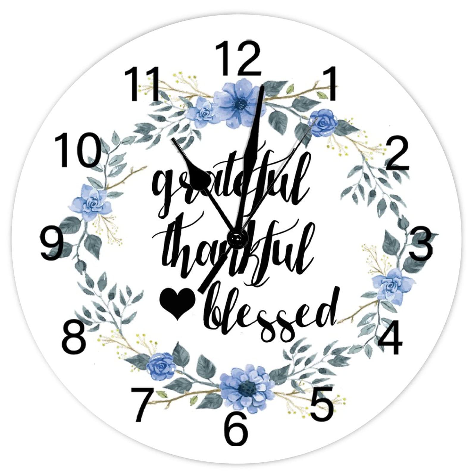 Horloge de cuisine rustique et fleurie pour une ambiance de maison de campagne