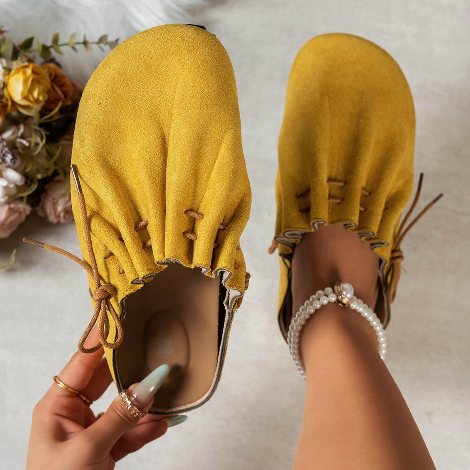 Pantuflas cómodas de Terciopelo Plisado con Suela Gruesa – Calzado Informal de Interior fácil de Poner, Forrado y de Ajuste Relajado para Uso doméstico.
