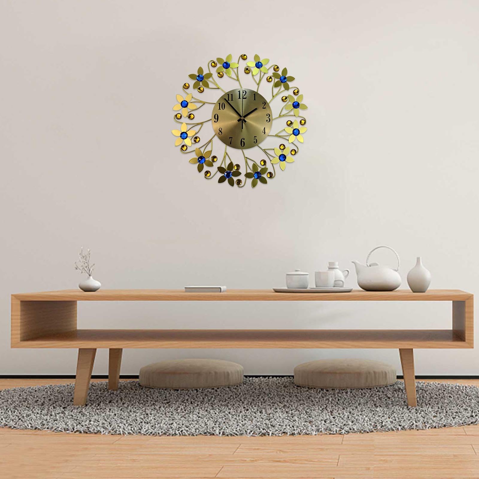 Reloj de pared silencioso contemporáneo con movimiento silencioso, números grandes y decoración sencilla Reloj de pared silencioso contemporáneo con movimiento silencioso, números grandes y decoración