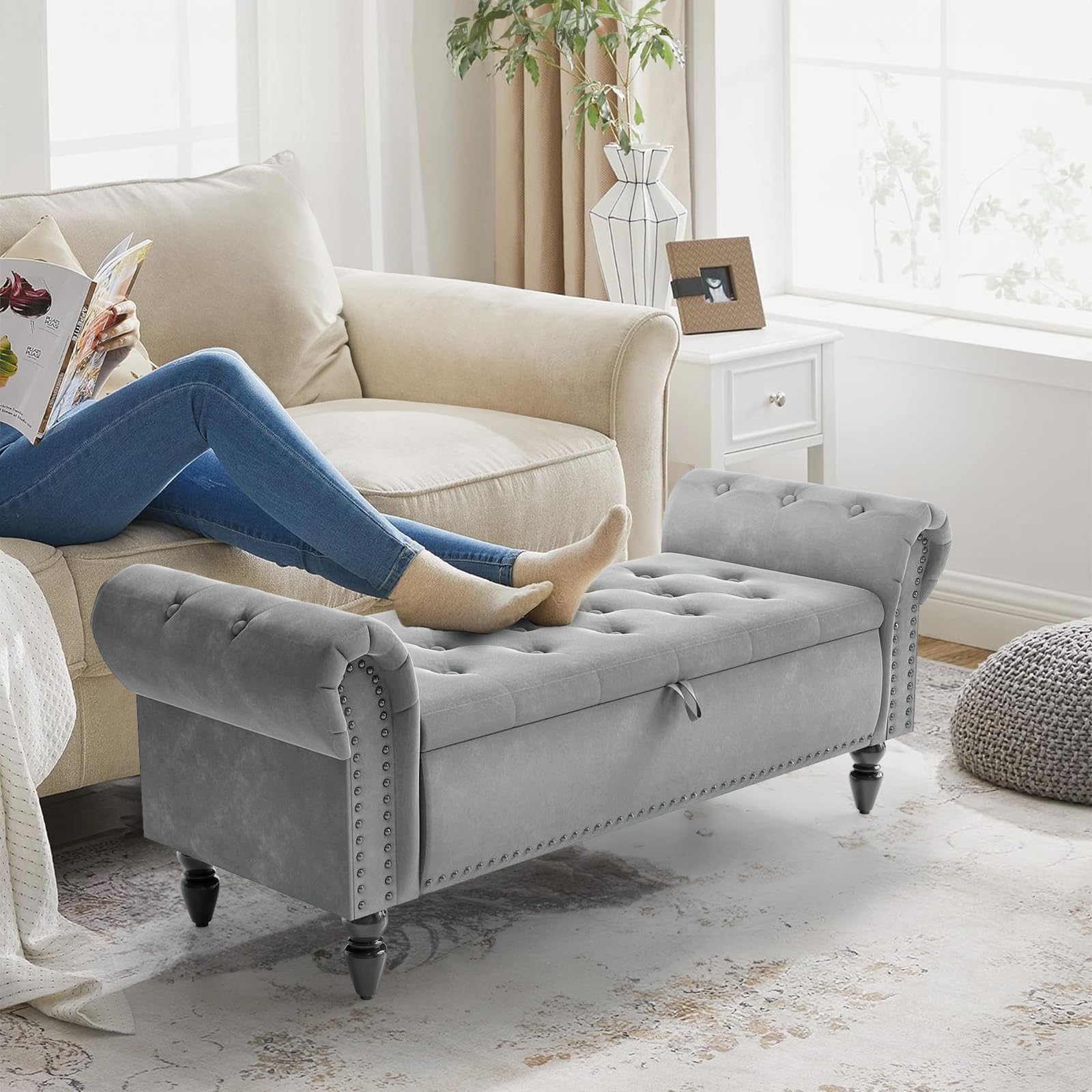 Clevich Banco con Almacenaje 133cm, Terciopelo Baul Almacenaje Dormitorio con Varilla de Elevación, Estilo de Francés, Extremo de la Cama con Tapa, Patas de Madera Maciza (Gris Claro)