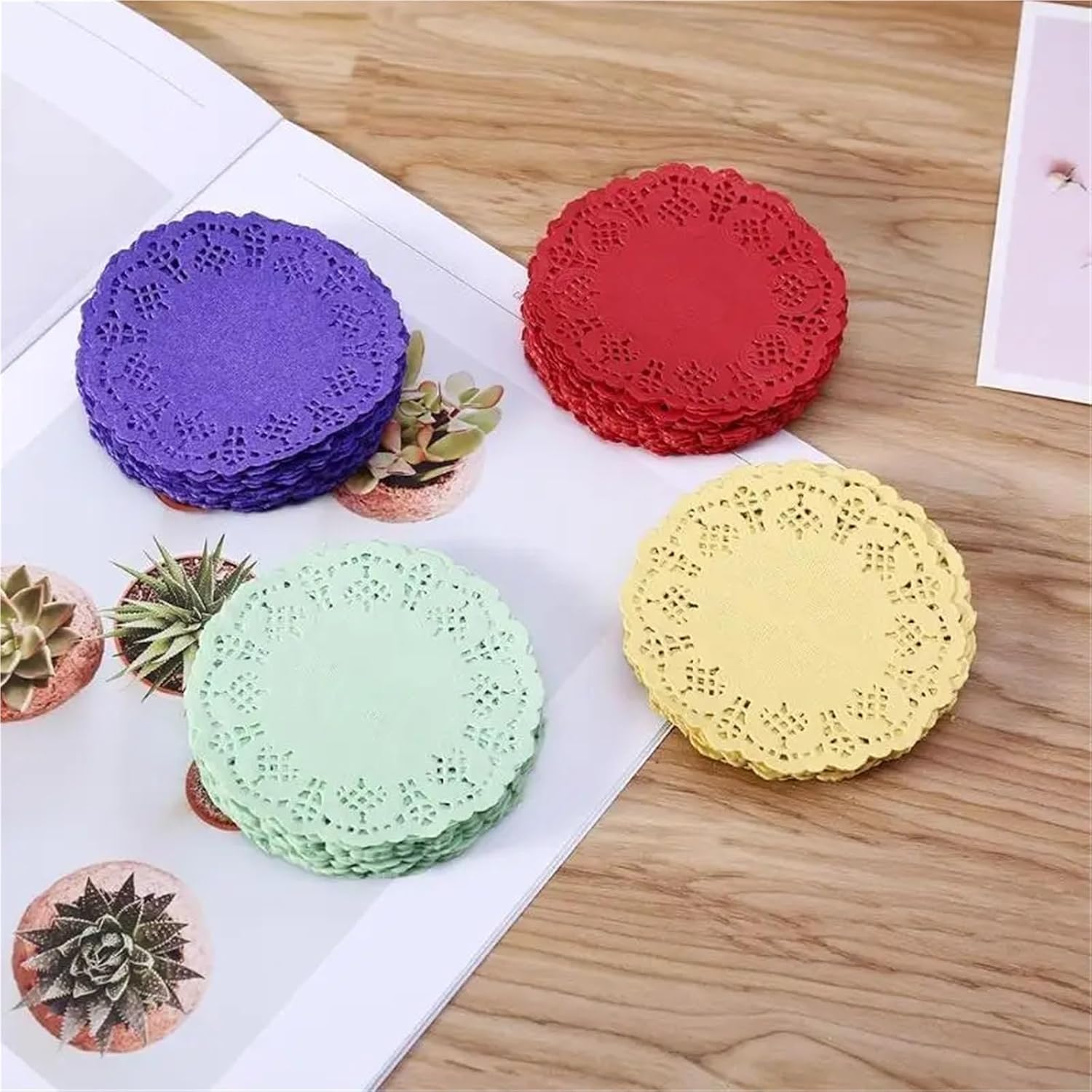 Paper Lace Doilies 600pcs 3.5" Diameter Vintage Napkin Pads Hollowed Lace Paper Mat doily Crafts DIY Scrapbooking Wedding Decoration(Red)